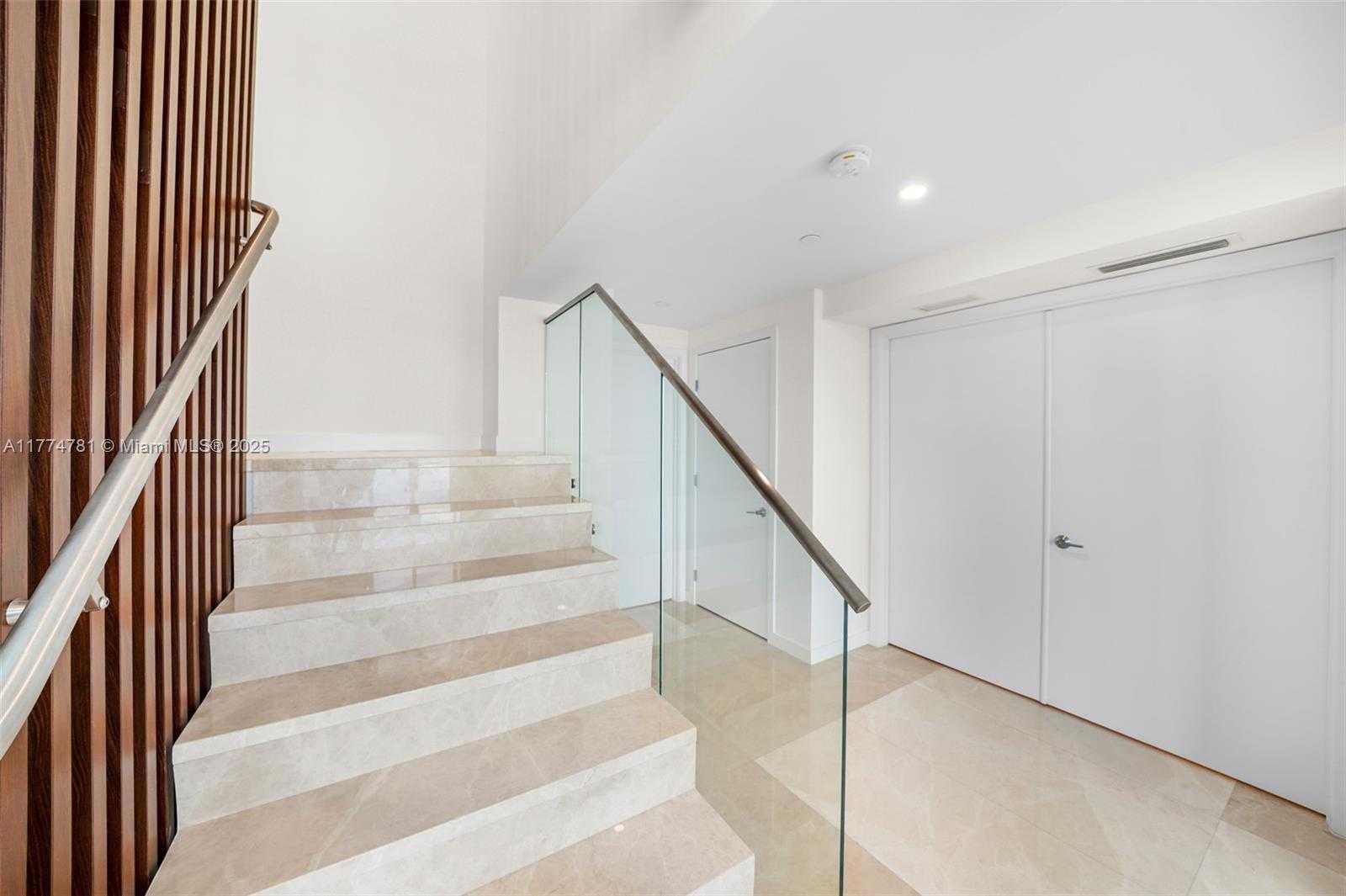 Small Image of 1500 BAY RD #N-0901, Miami Beach Number 16
