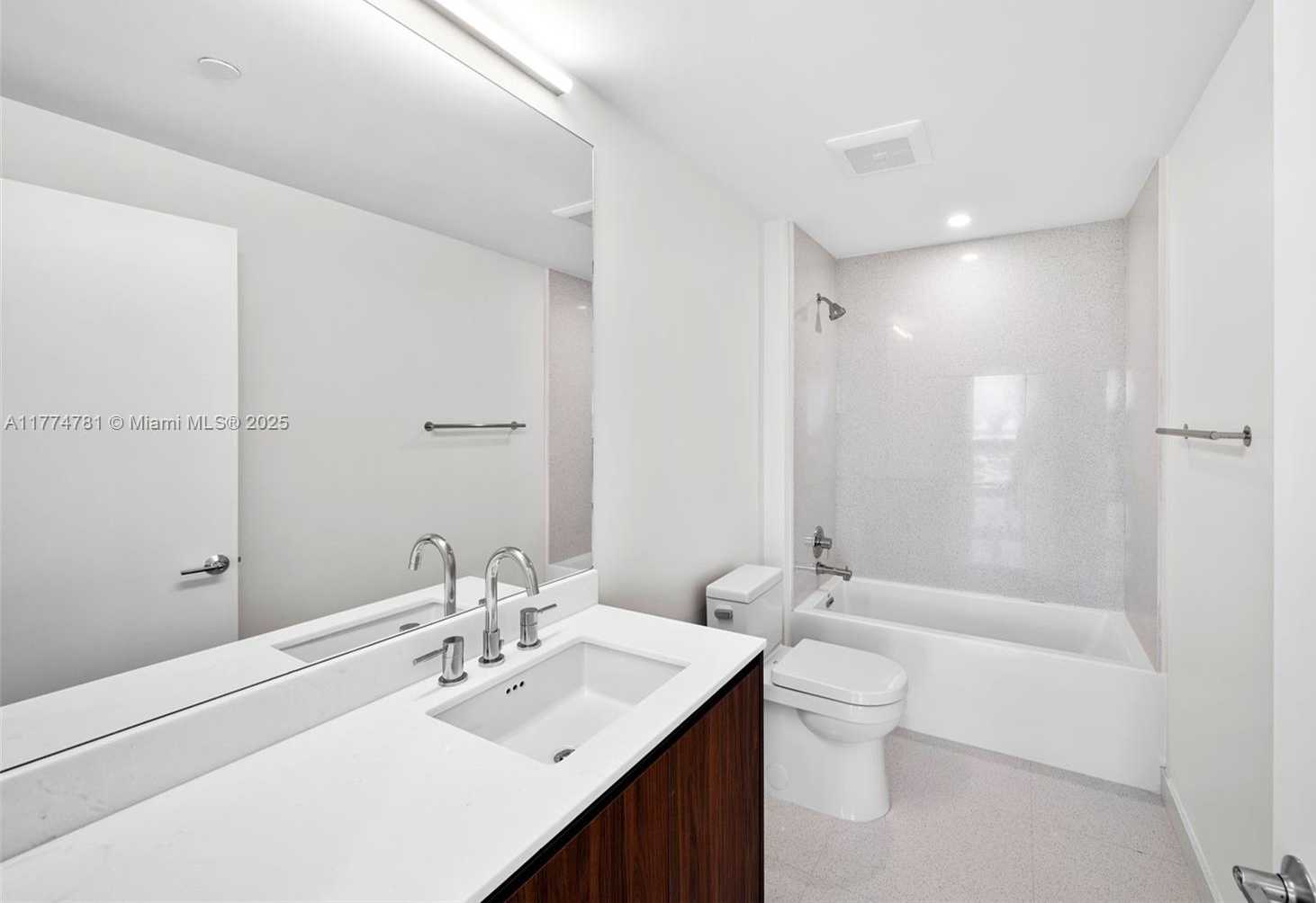 Small Image of 1500 BAY RD #N-0901, Miami Beach Number 39