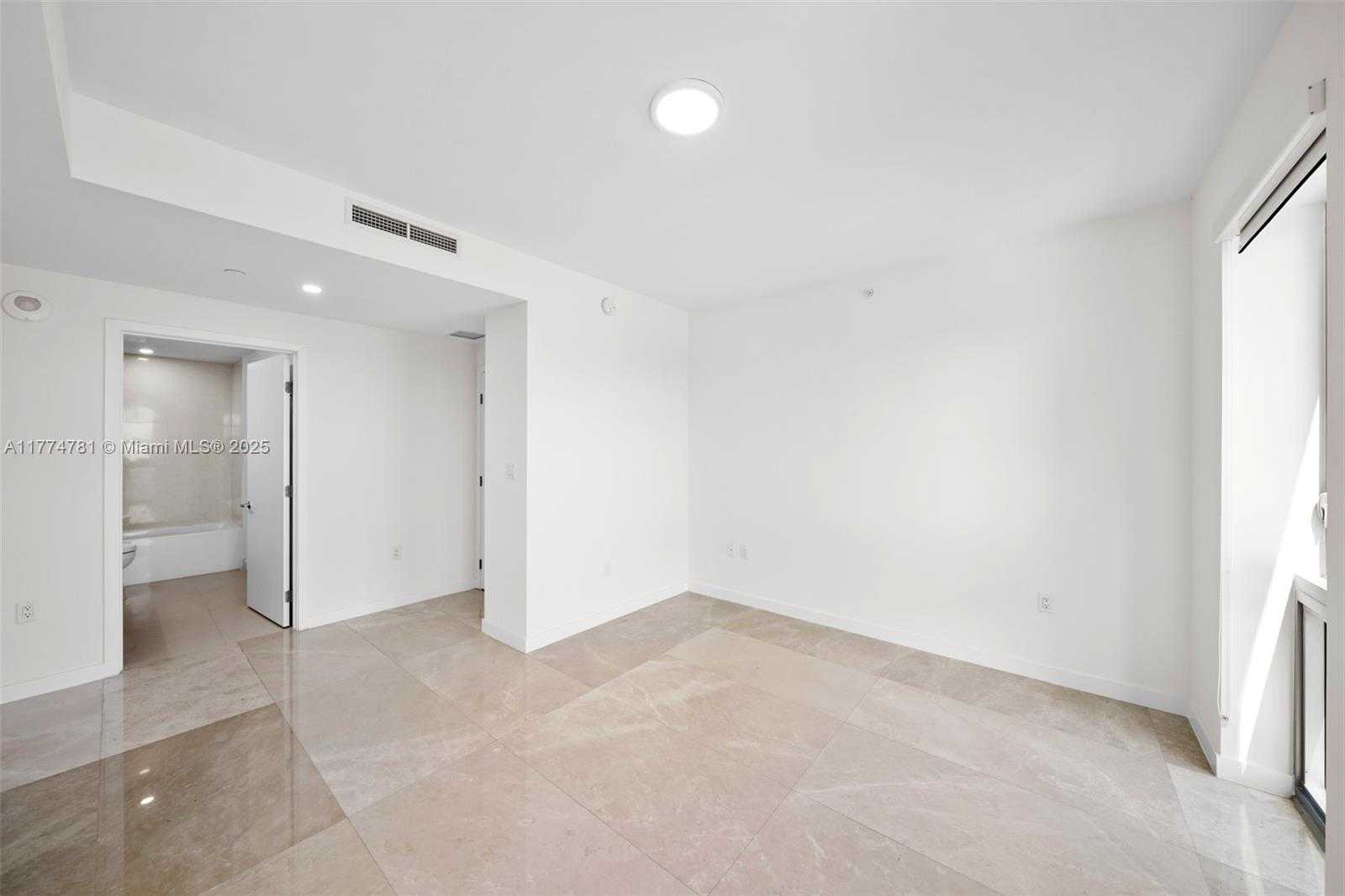 Small Image of 1500 BAY RD #N-0901, Miami Beach Number 42