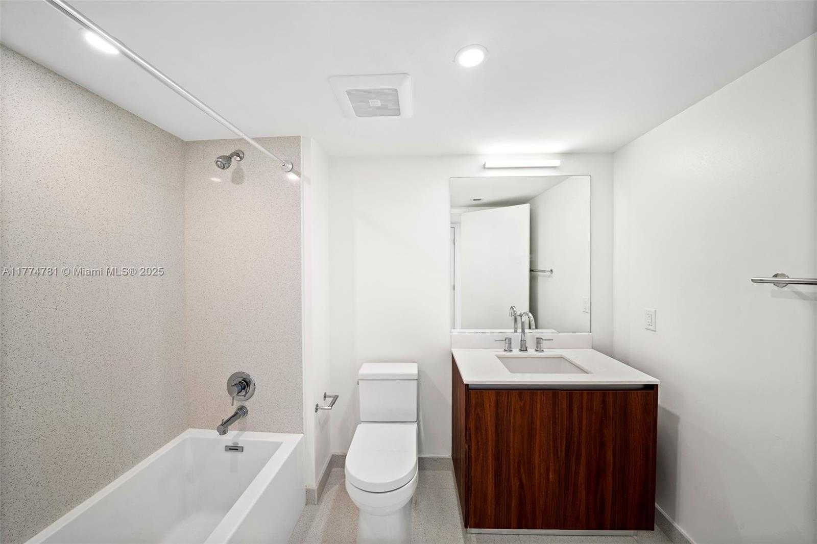 Small Image of 1500 BAY RD #N-0901, Miami Beach Number 47