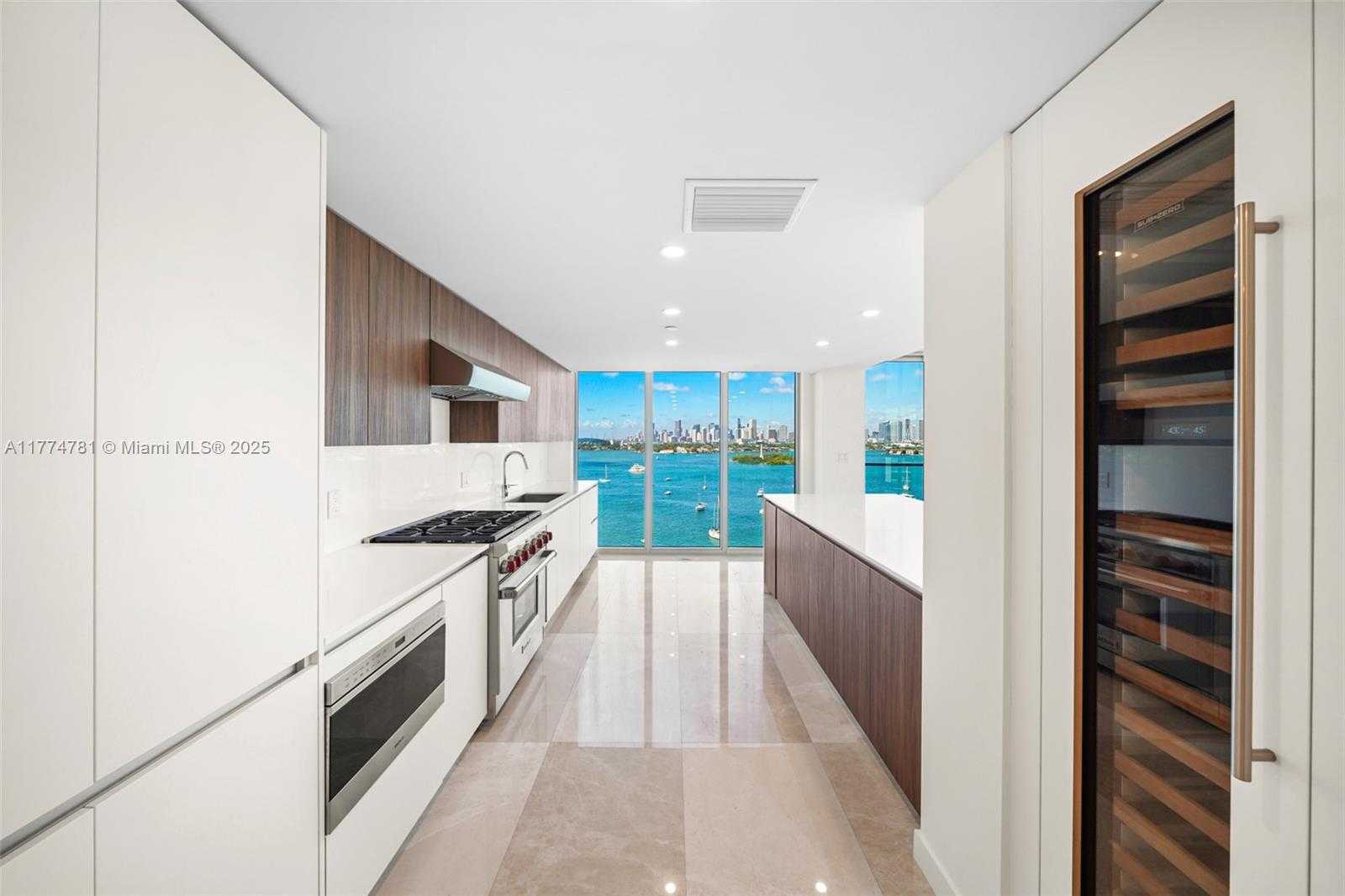 Small Image of 1500 BAY RD #N-0901, Miami Beach Number 6