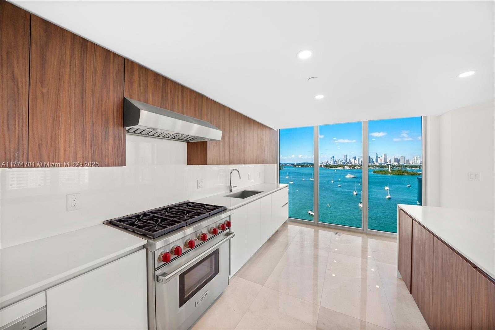 Small Image of 1500 BAY RD #N-0901, Miami Beach Number 8