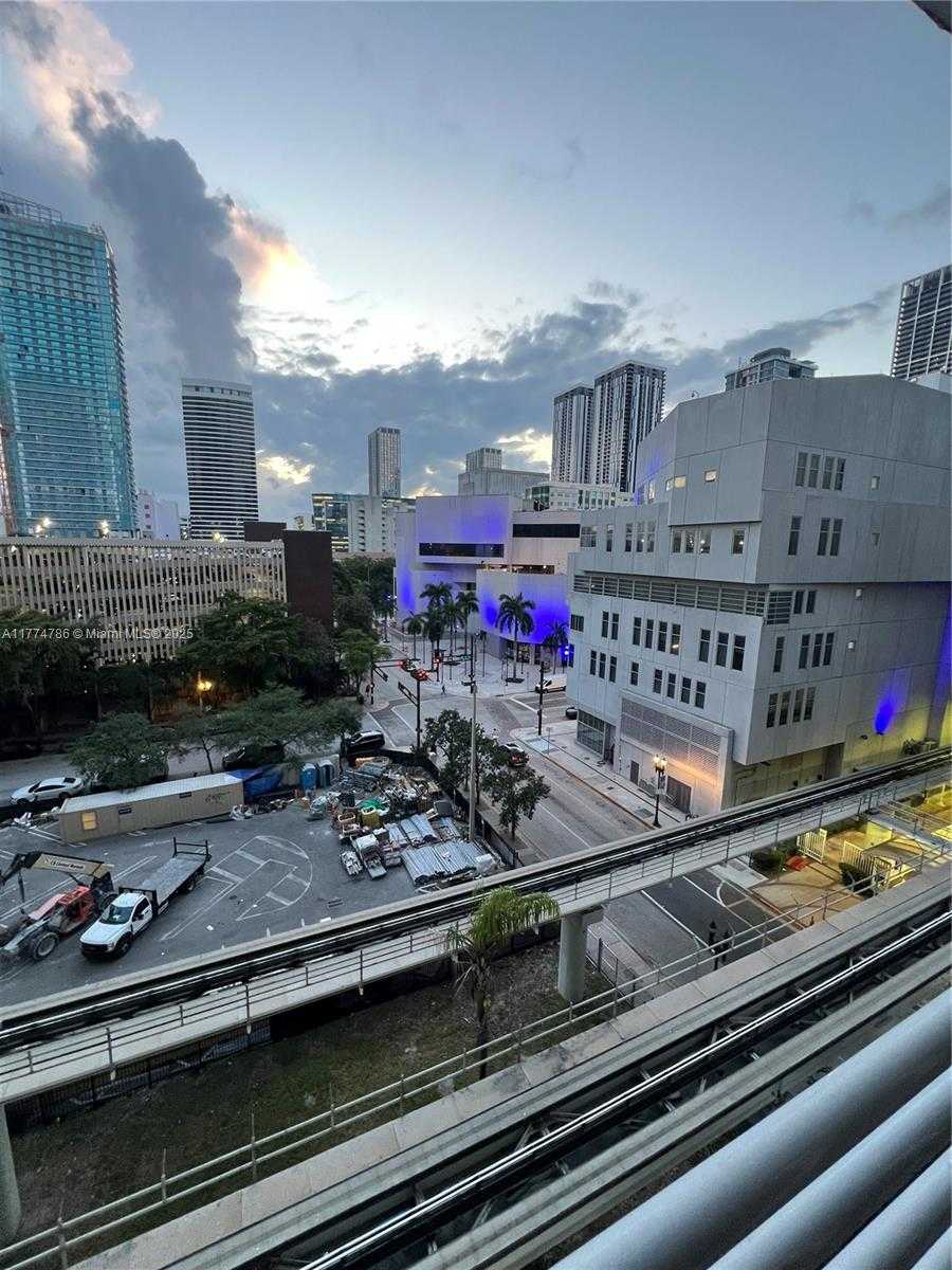 Small Image of 234 NORTH EAST 3RD ST #705, Miami Number 17