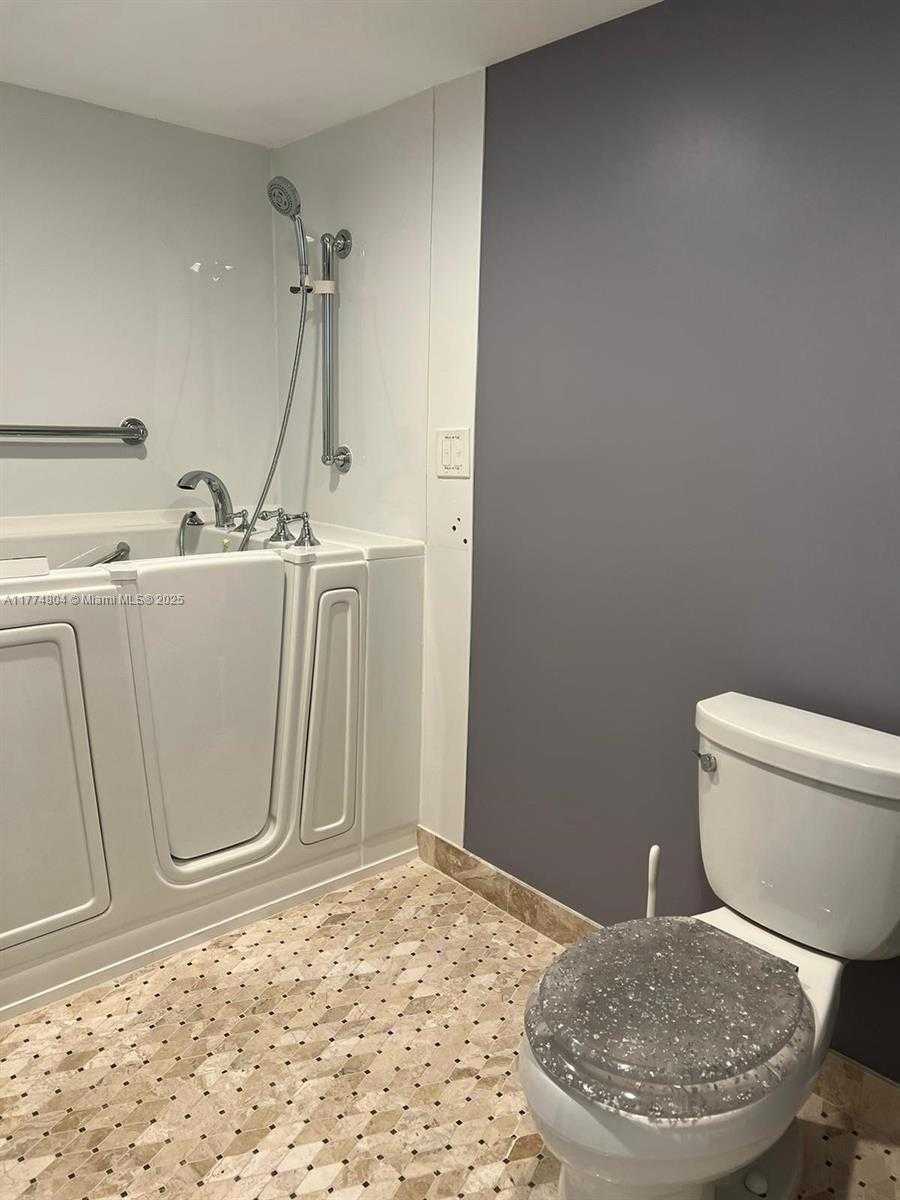Small Image of 290 174TH ST #902, Sunny Isles Beach Number 10