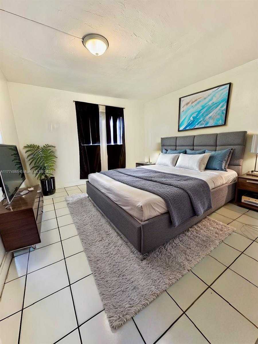 Small Image of 1230 WEST 54TH ST #212A, Hialeah Number 8
