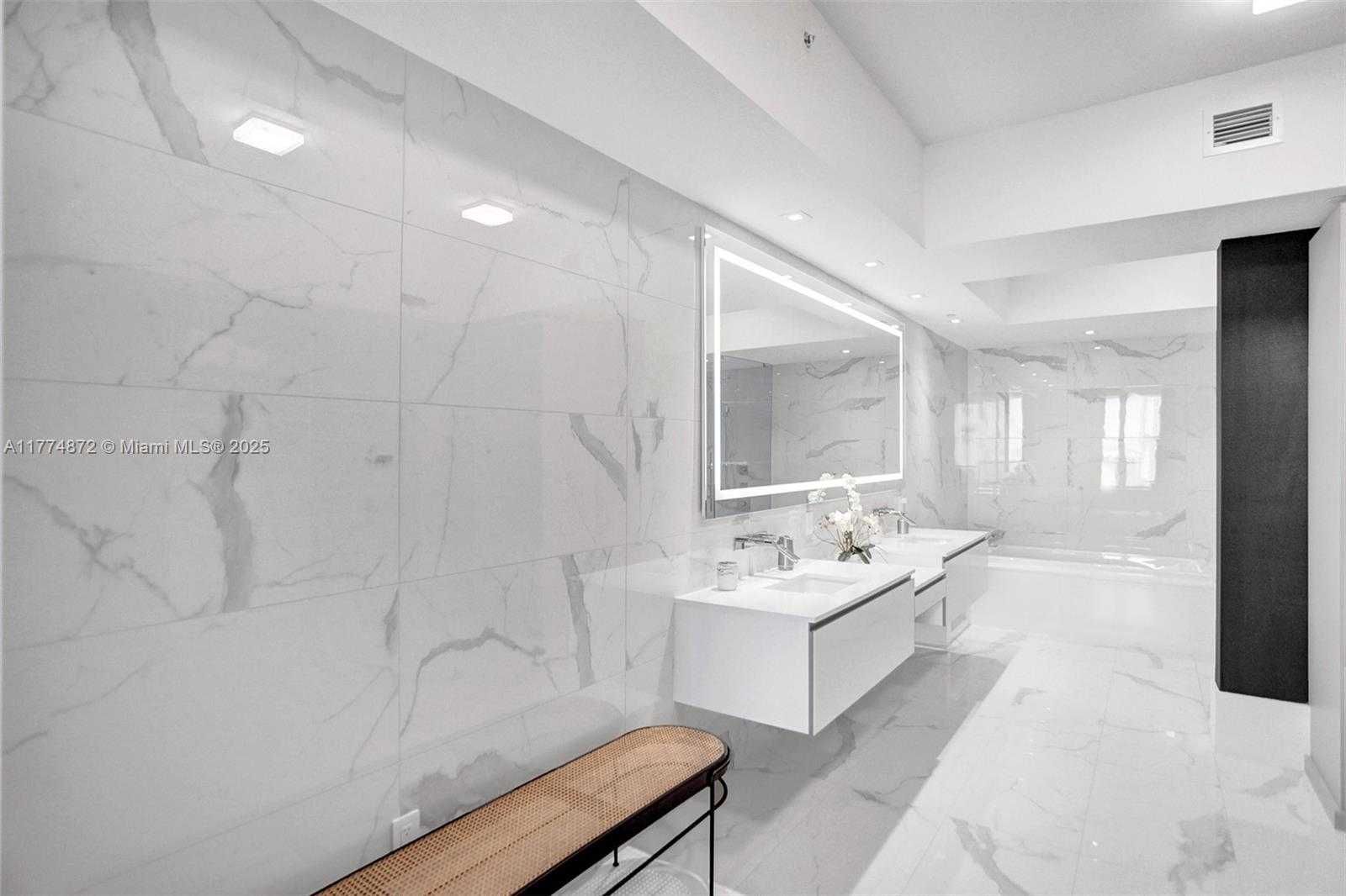 Small Image of 5000 ISLAND ESTATES DR #707, Aventura Number 22