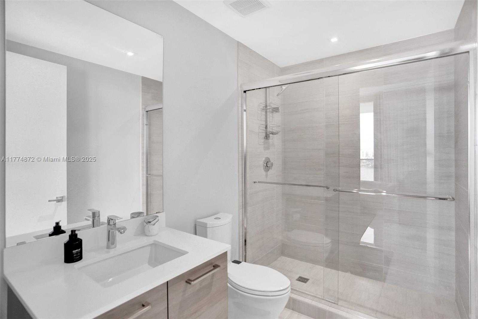 Small Image of 5000 ISLAND ESTATES DR #707, Aventura Number 34