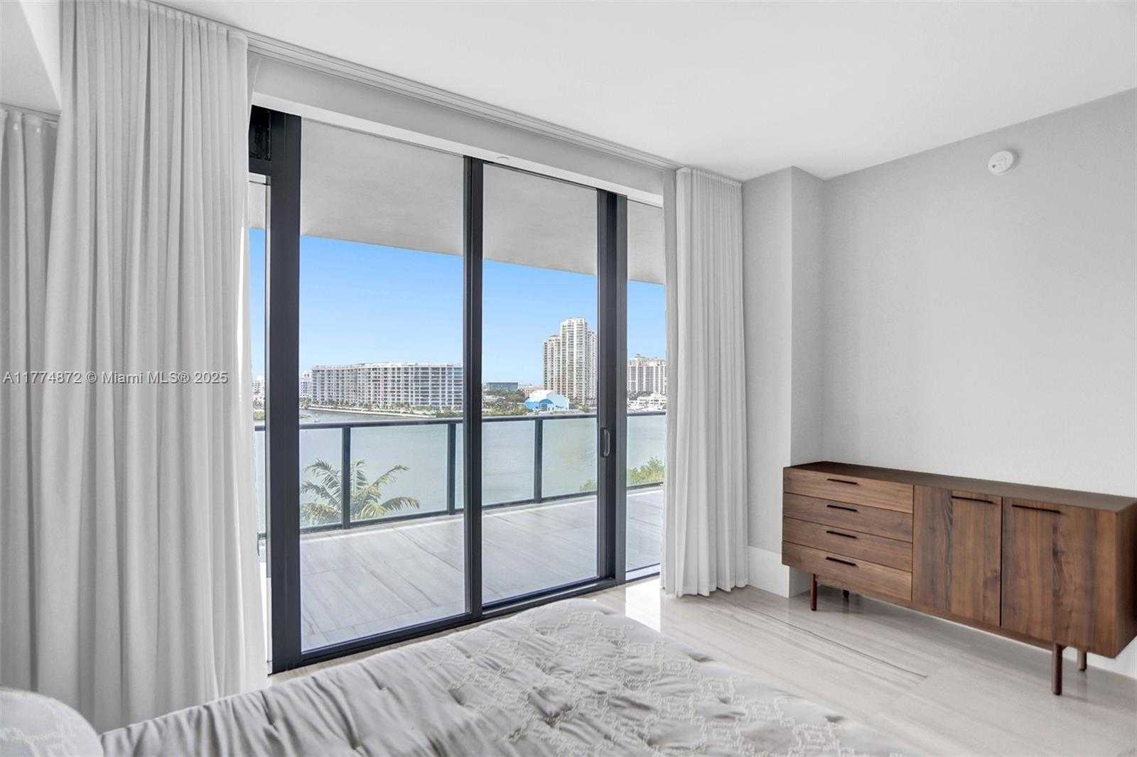 Small Image of 5000 ISLAND ESTATES DR #707, Aventura Number 37