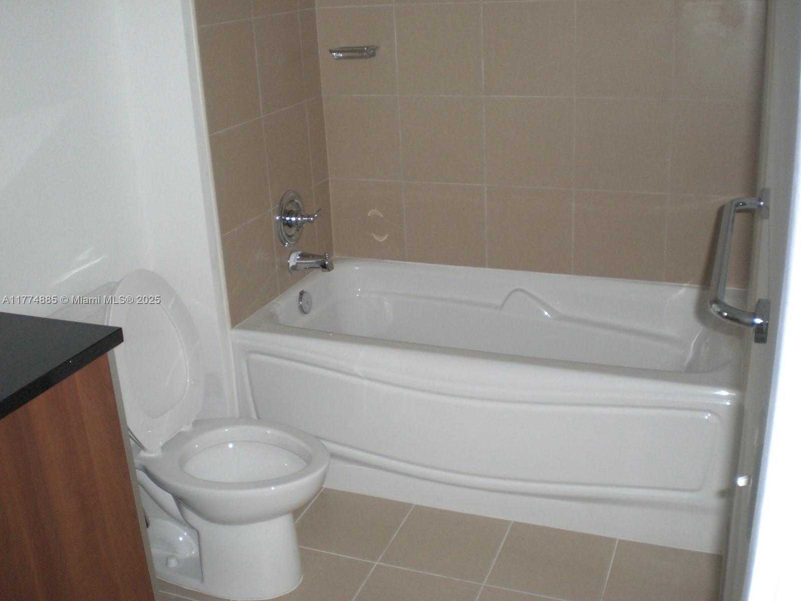 Small Image of 300 SOUTH BISCAYNE BLVD #T-3106, Miami Number 12