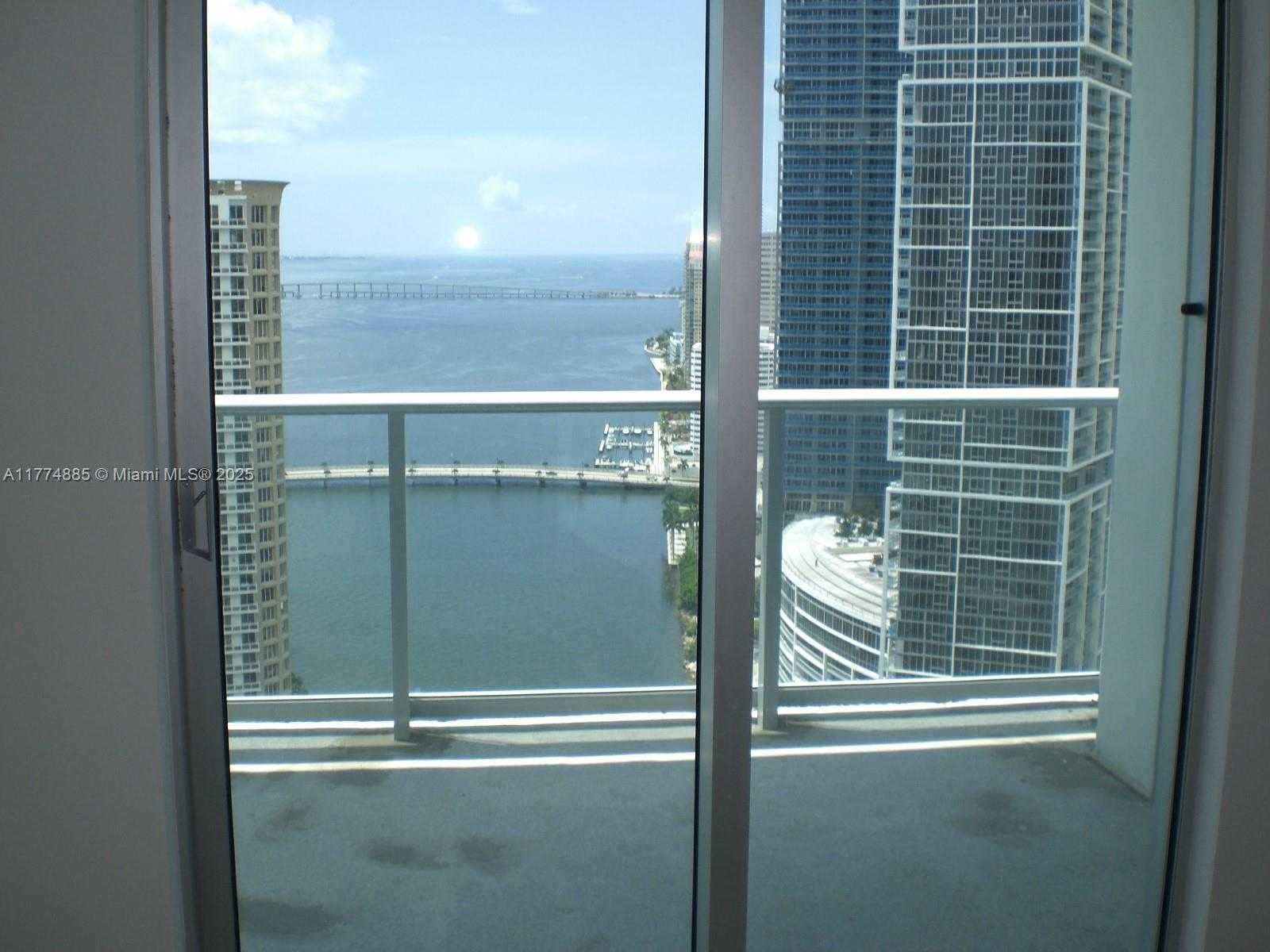 Small Image of 300 SOUTH BISCAYNE BLVD #T-3106, Miami Number 3