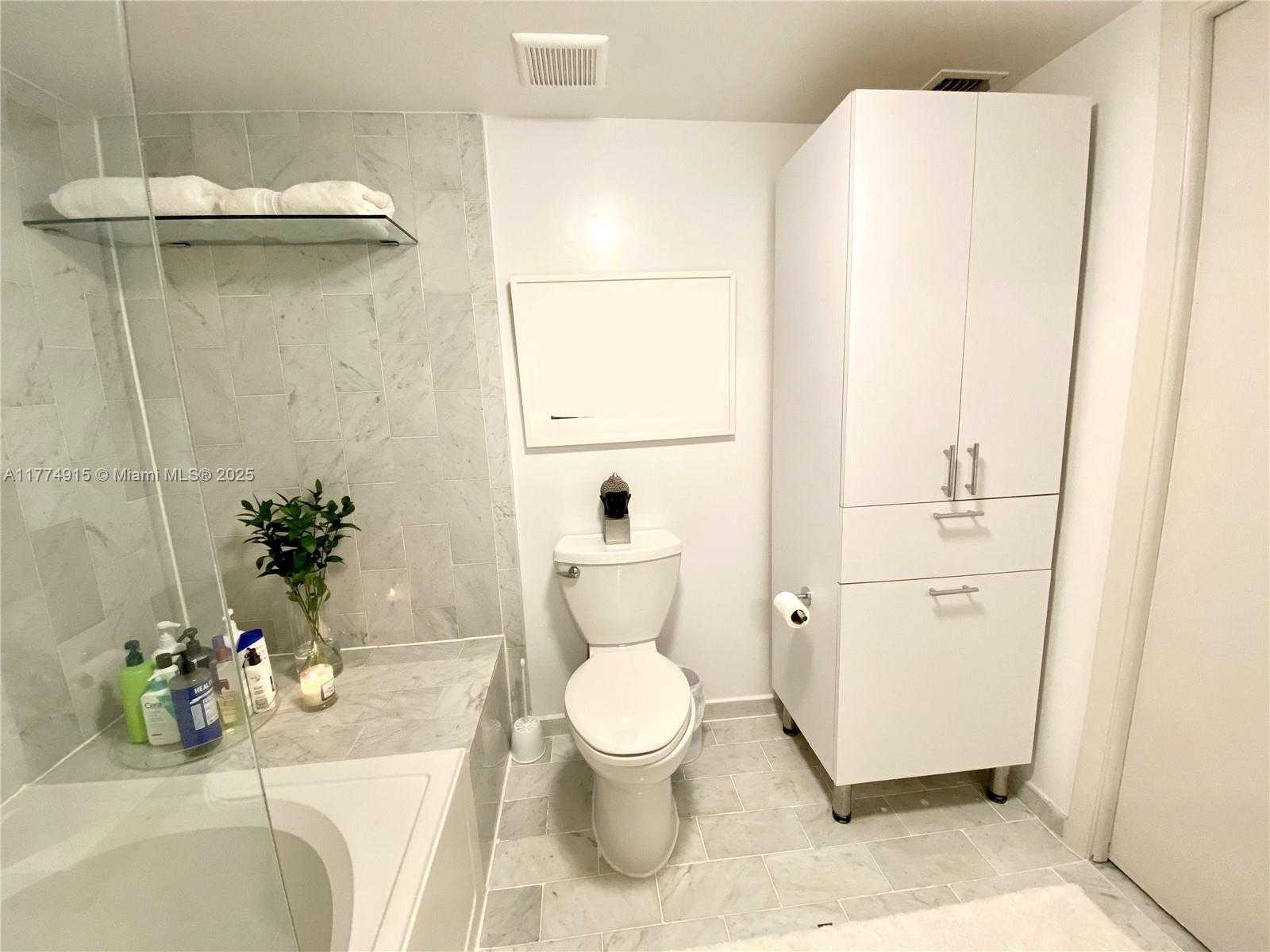 Small Image of 10289 SOUTH WEST 77TH CT #10289, Miami Number 5