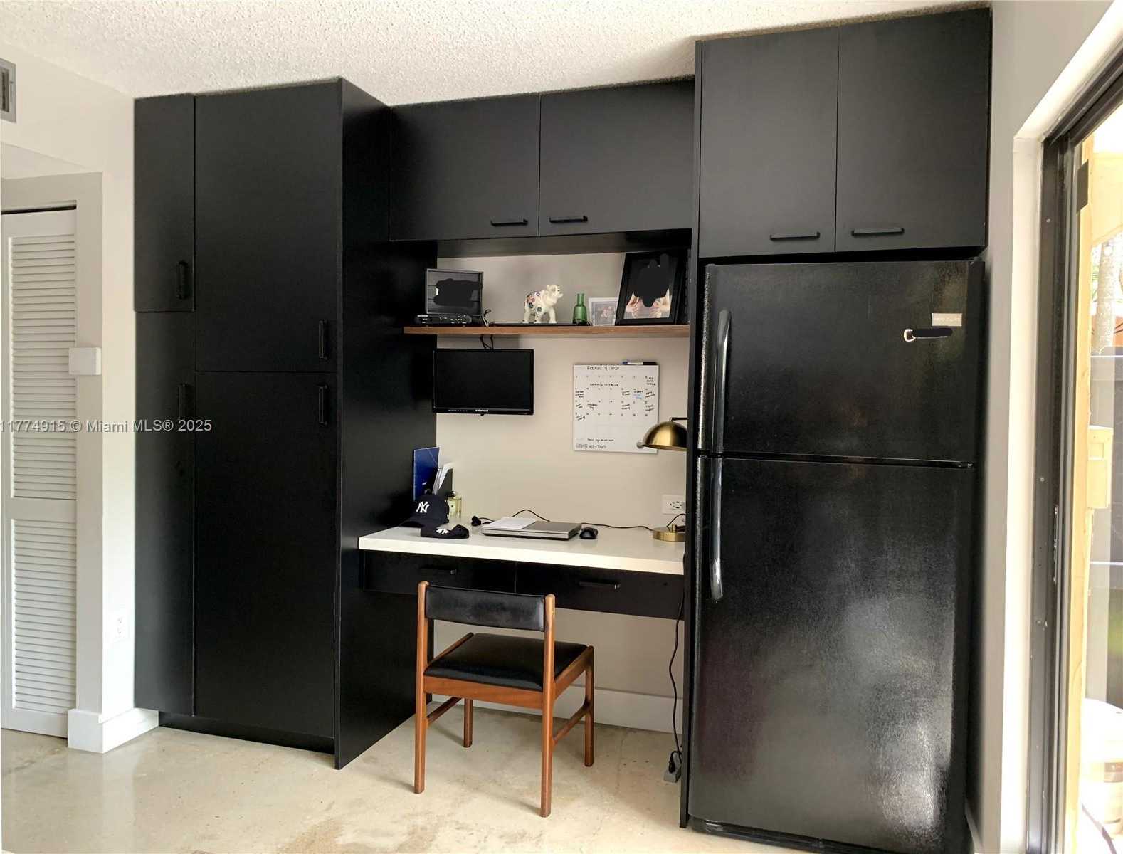 Small Image of 10289 SOUTH WEST 77TH CT #10289, Miami Number 6