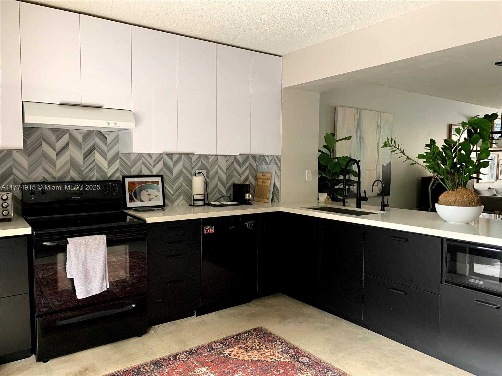 Small Image of 10289 SOUTH WEST 77TH CT #10289, Miami Number 8