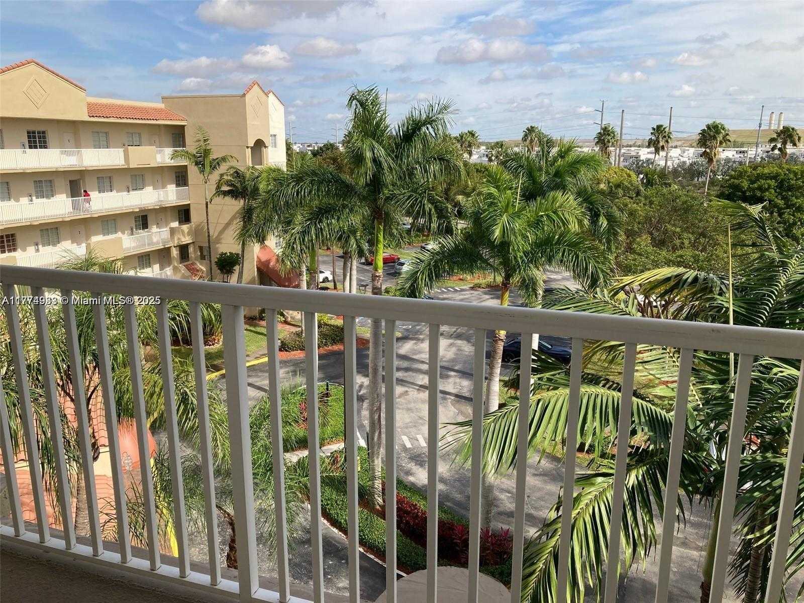 Small Image of 10720 NORTH WEST 66TH ST #503, Doral Number 14