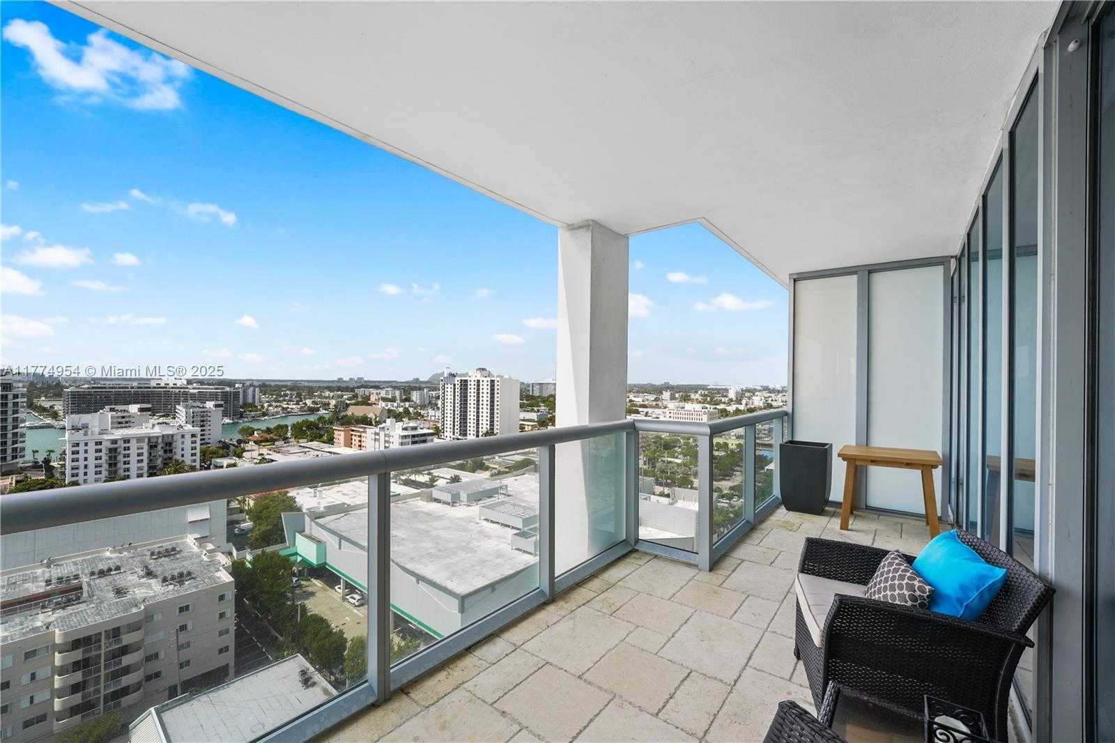Small Image of 6799 COLLINS AVE #1506, Miami Beach Number 16