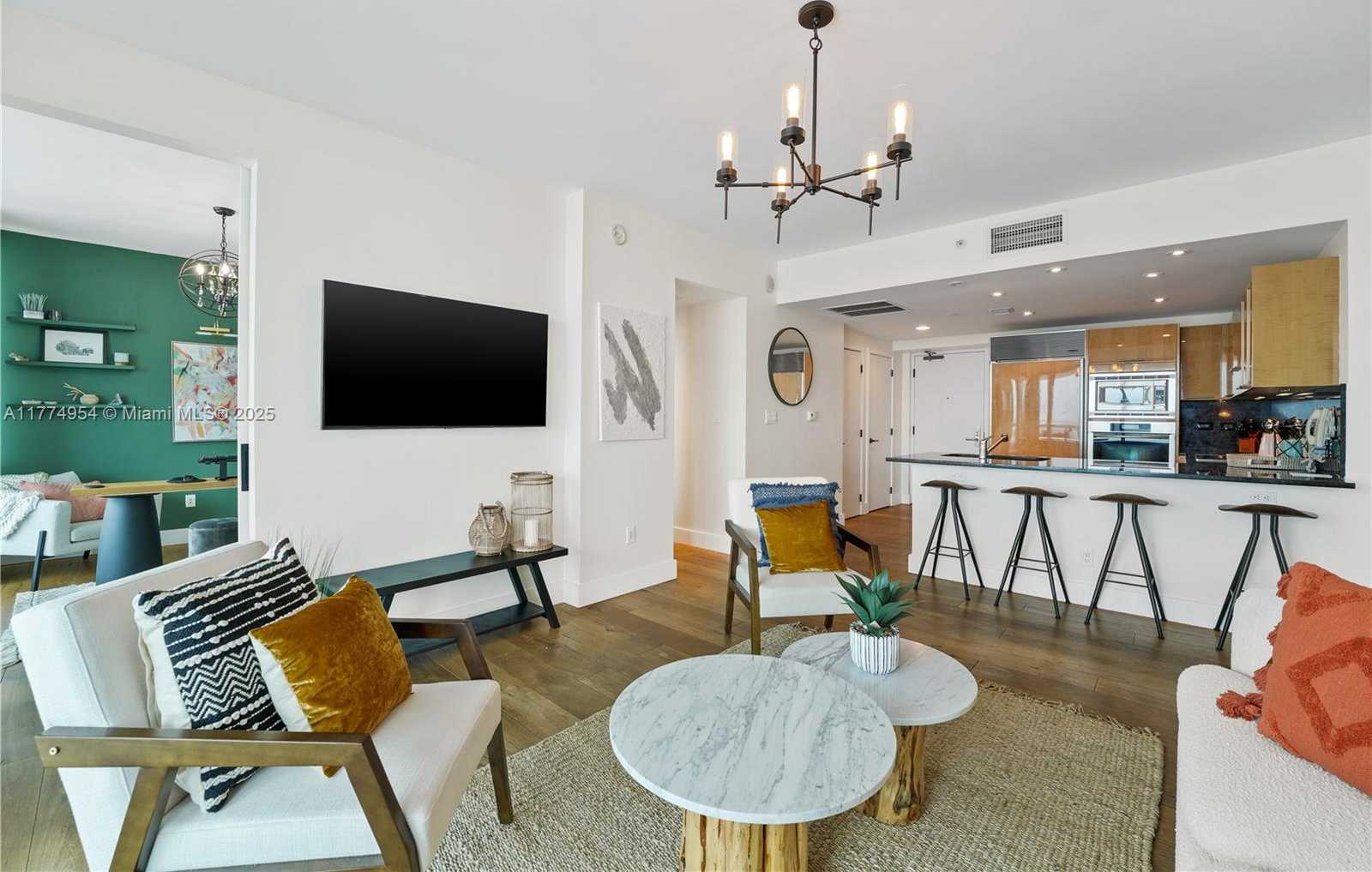 Small Image of 6799 COLLINS AVE #1506, Miami Beach Number 20