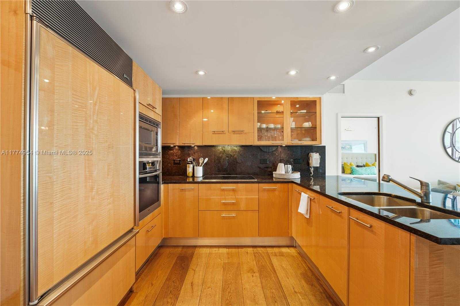 Small Image of 6799 COLLINS AVE #1506, Miami Beach Number 6