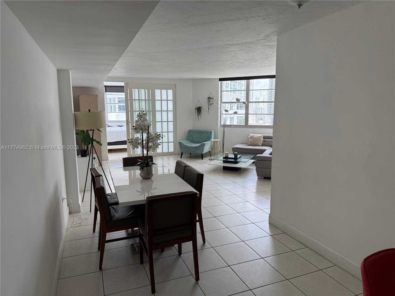 Small Image of 801 BRICKELL BAY DR #2064, Miami Number 13