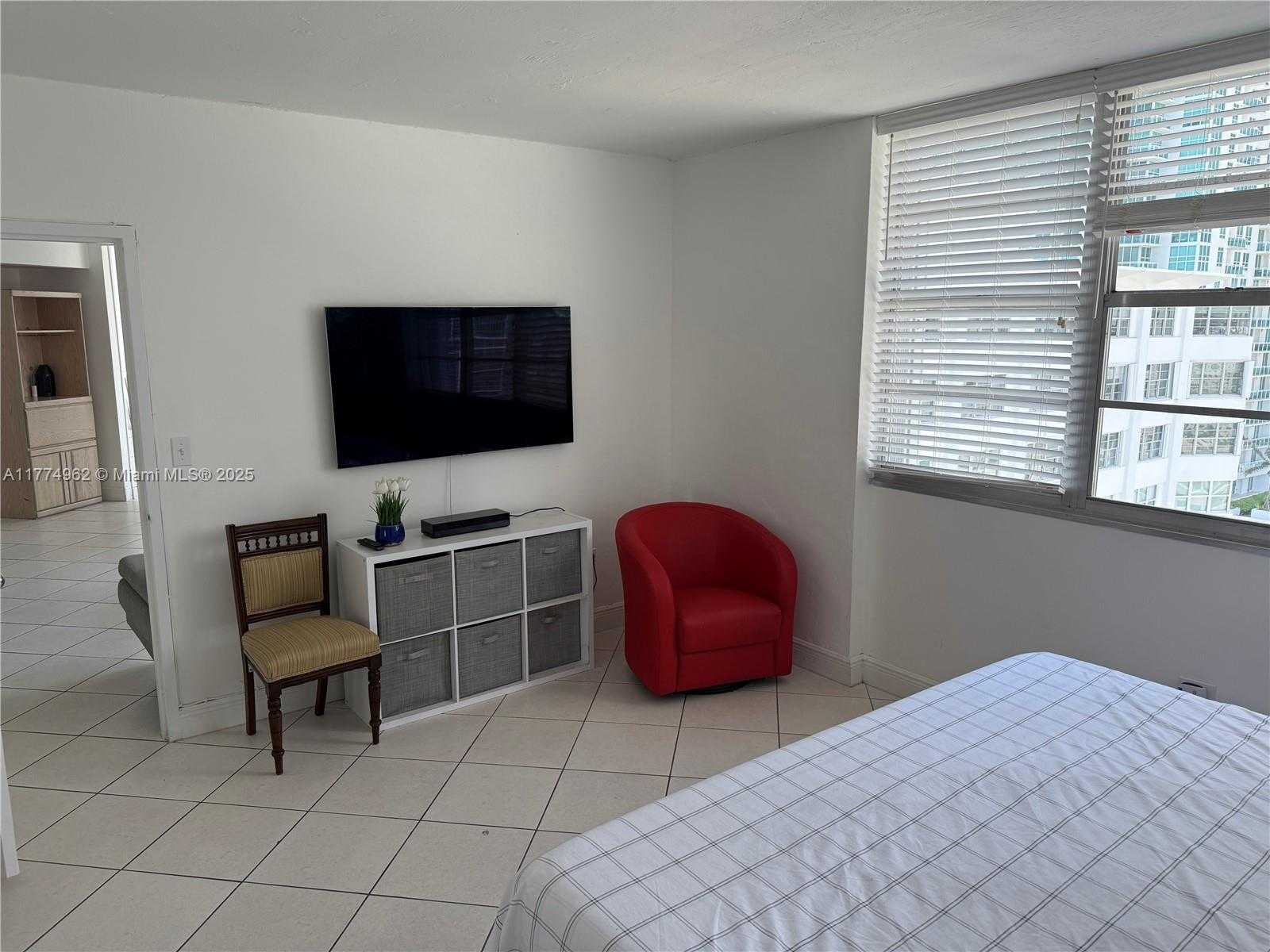 Small Image of 801 BRICKELL BAY DR #2064, Miami Number 15