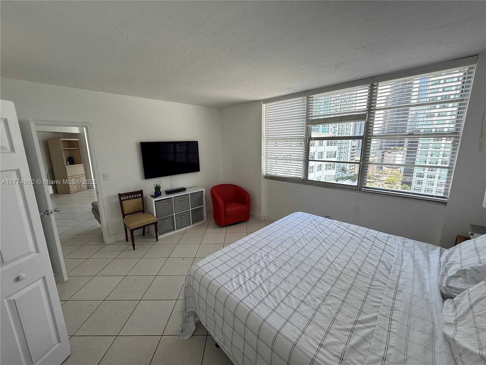 Small Image of 801 BRICKELL BAY DR #2064, Miami Number 16