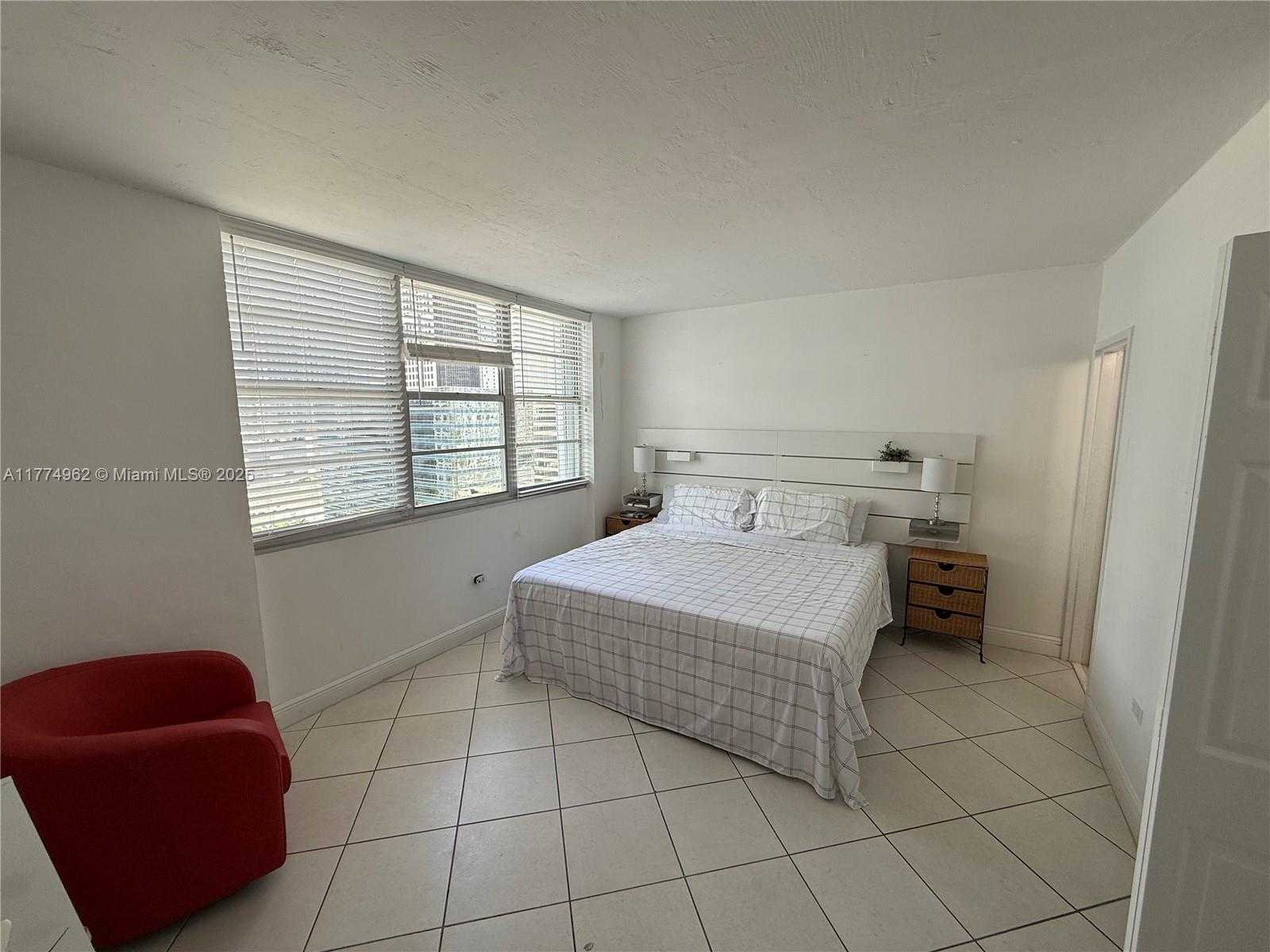 Small Image of 801 BRICKELL BAY DR #2064, Miami Number 18