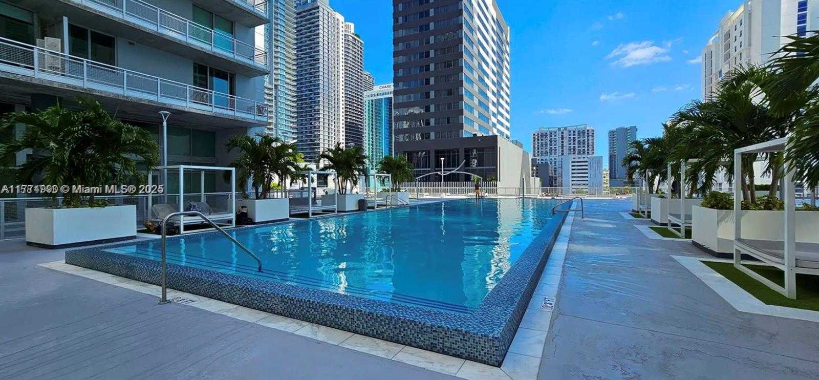 Small Image of 690 SOUTH WEST 1ST CT #1516, Miami Number 21
