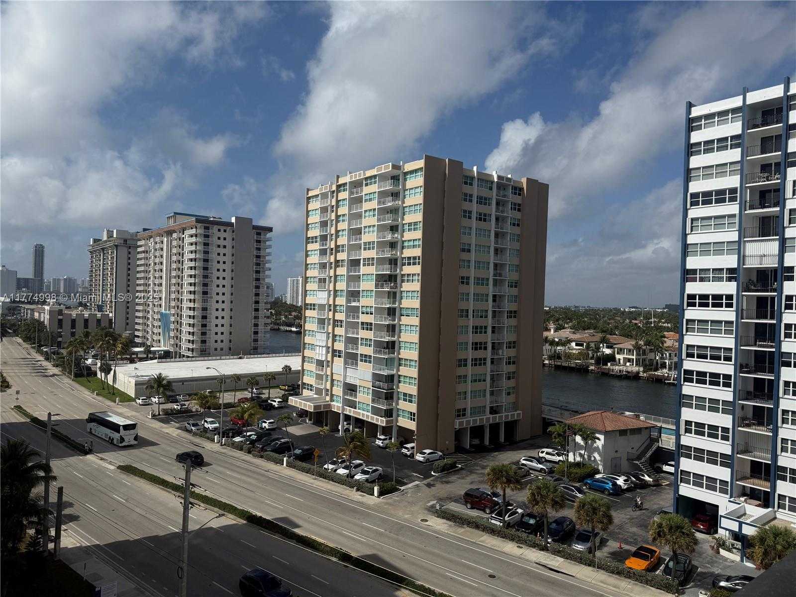 Small Image of 1501 SOUTH OCEAN DR #905, Hollywood Number 19