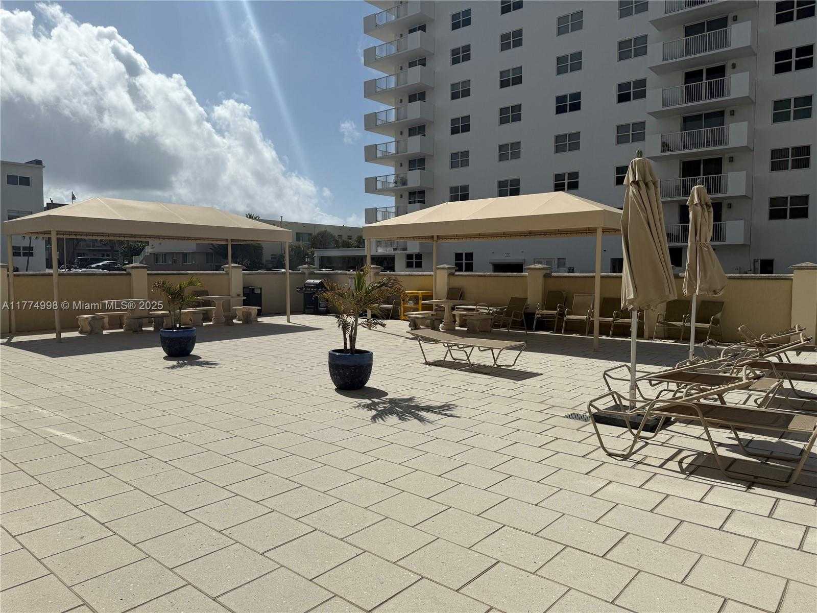 Small Image of 1501 SOUTH OCEAN DR #905, Hollywood Number 22