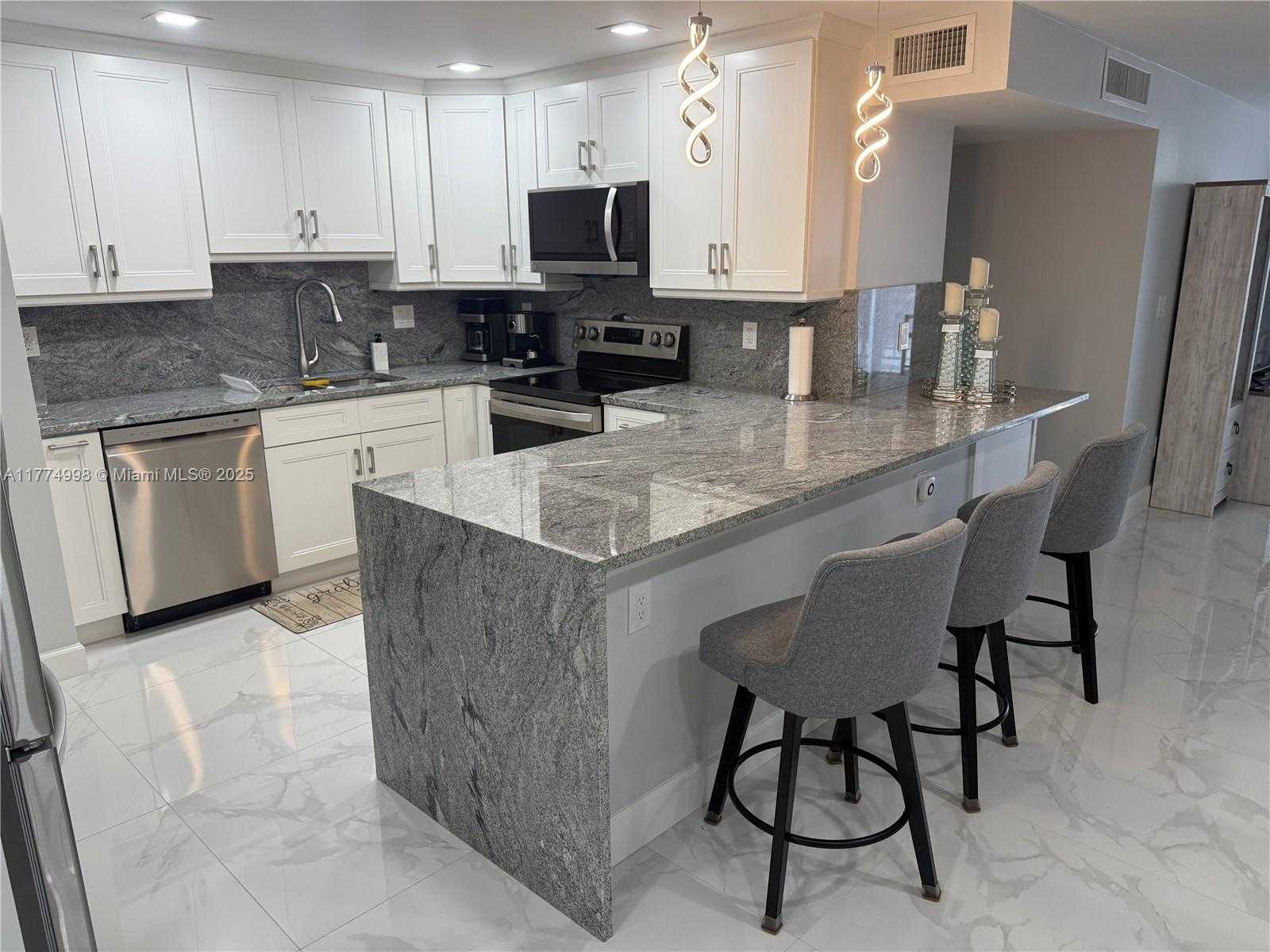 Small Image of 1501 SOUTH OCEAN DR #905, Hollywood Number 3