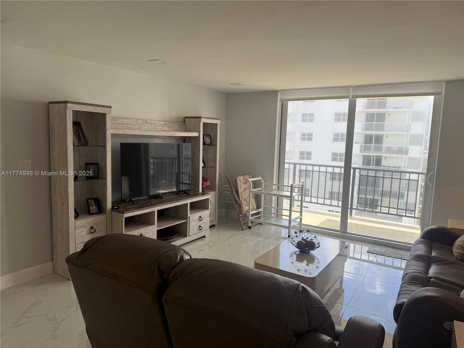 Small Image of 1501 SOUTH OCEAN DR #905, Hollywood Number 7