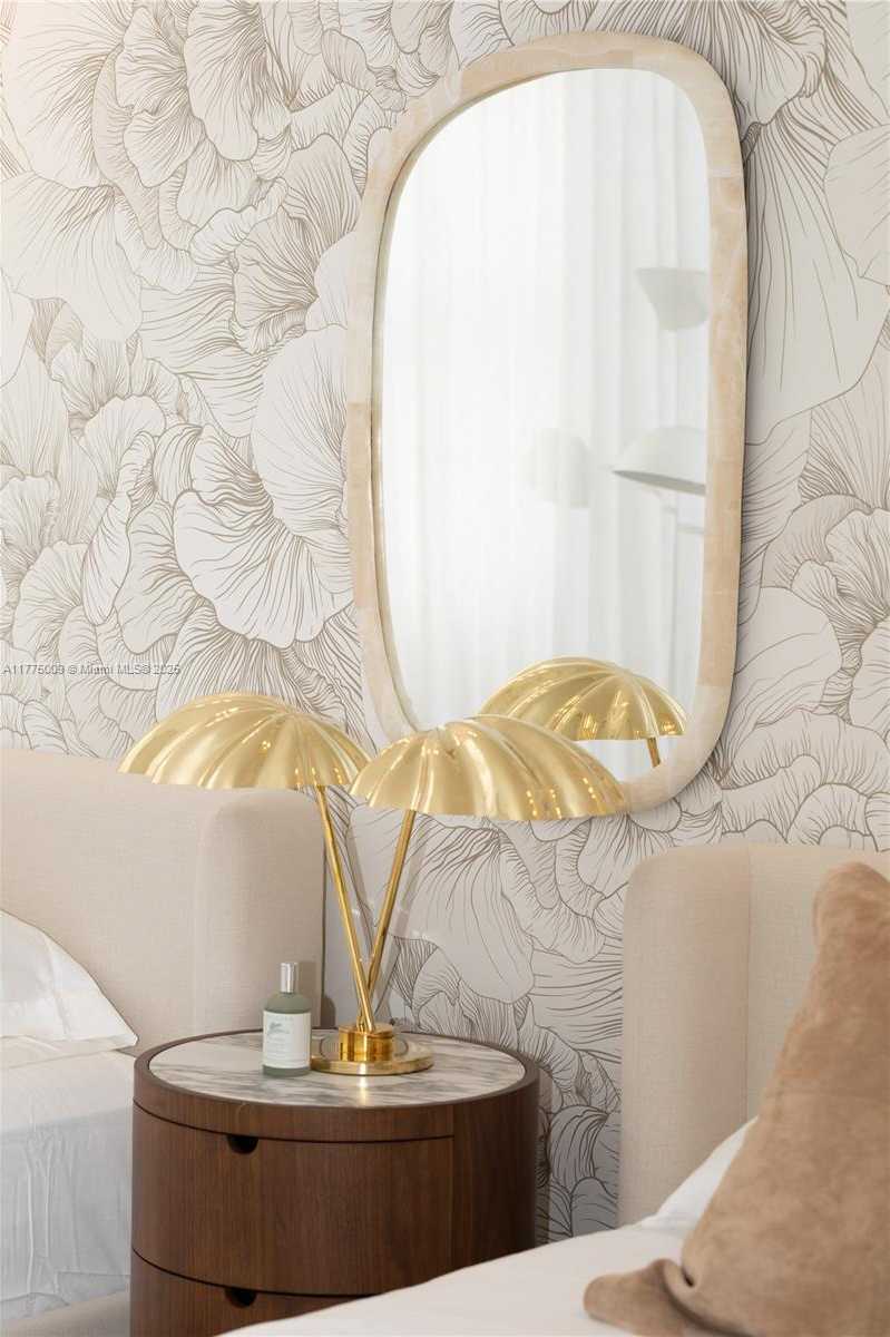 Small Image of 6039 COLLINS AVE #715, Miami Beach Number 13