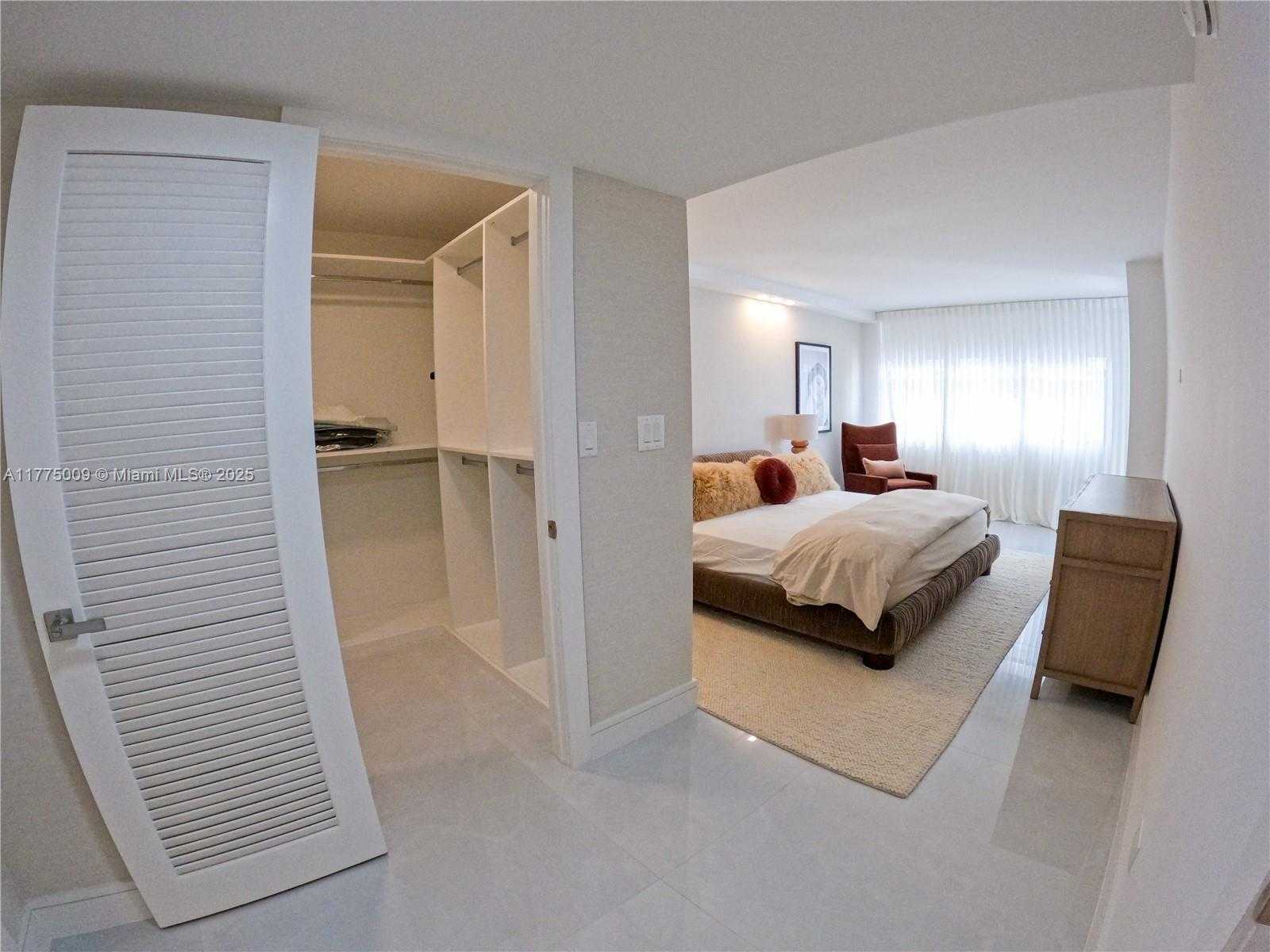 Small Image of 6039 COLLINS AVE #715, Miami Beach Number 20