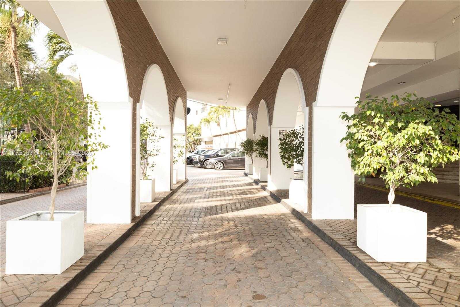 Small Image of 6039 COLLINS AVE #715, Miami Beach Number 33
