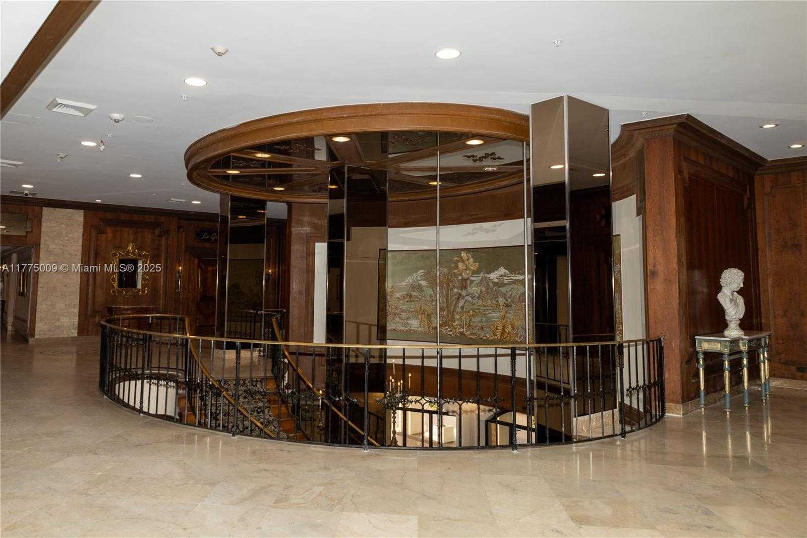 Small Image of 6039 COLLINS AVE #715, Miami Beach Number 36