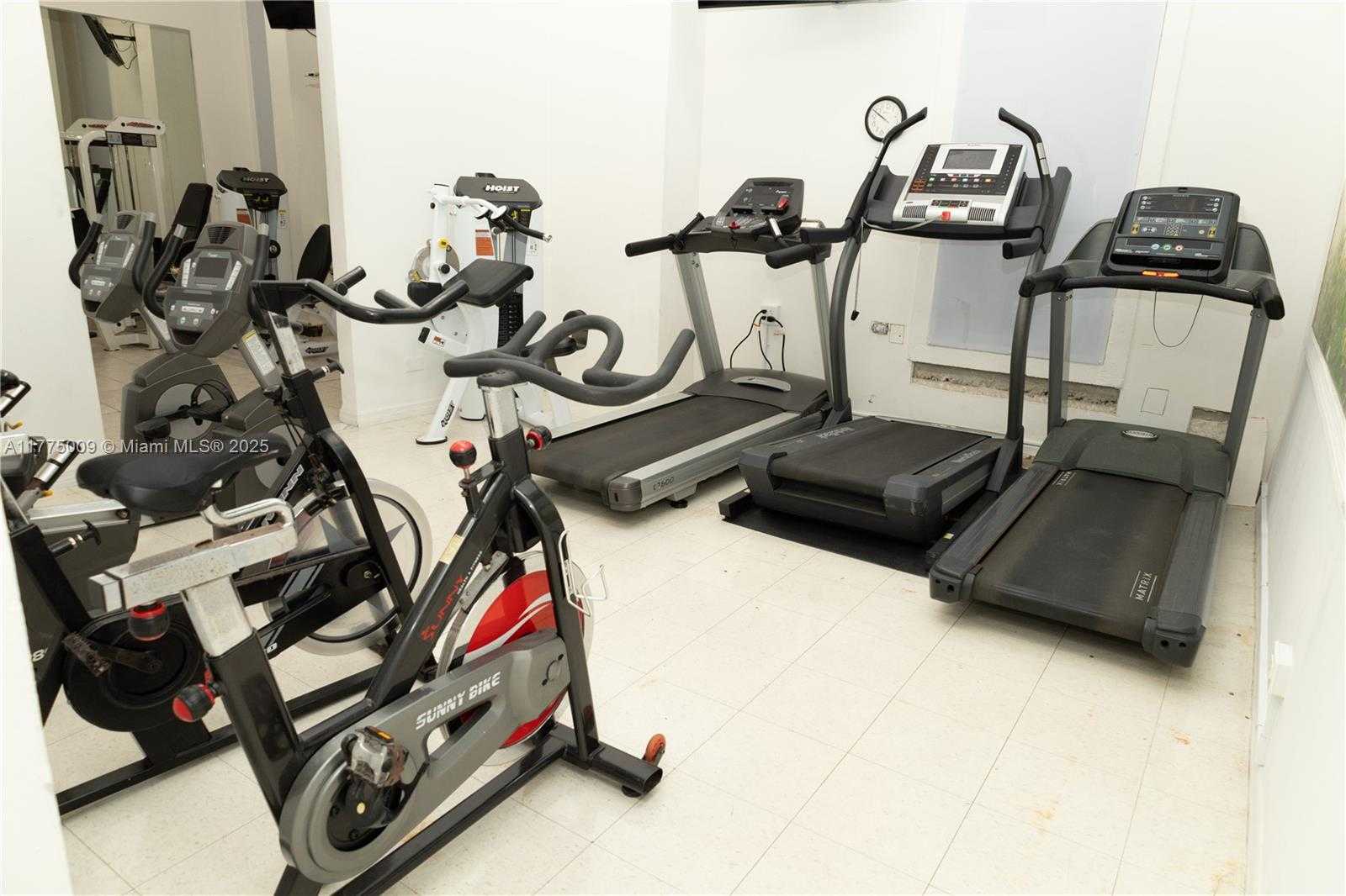Small Image of 6039 COLLINS AVE #715, Miami Beach Number 58