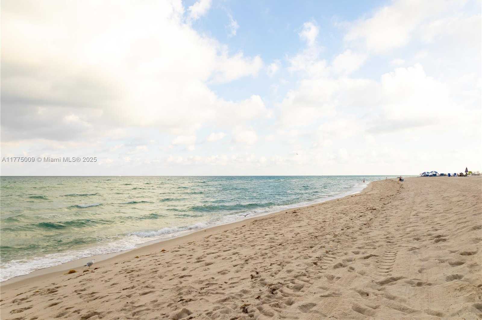 Small Image of 6039 COLLINS AVE #715, Miami Beach Number 68