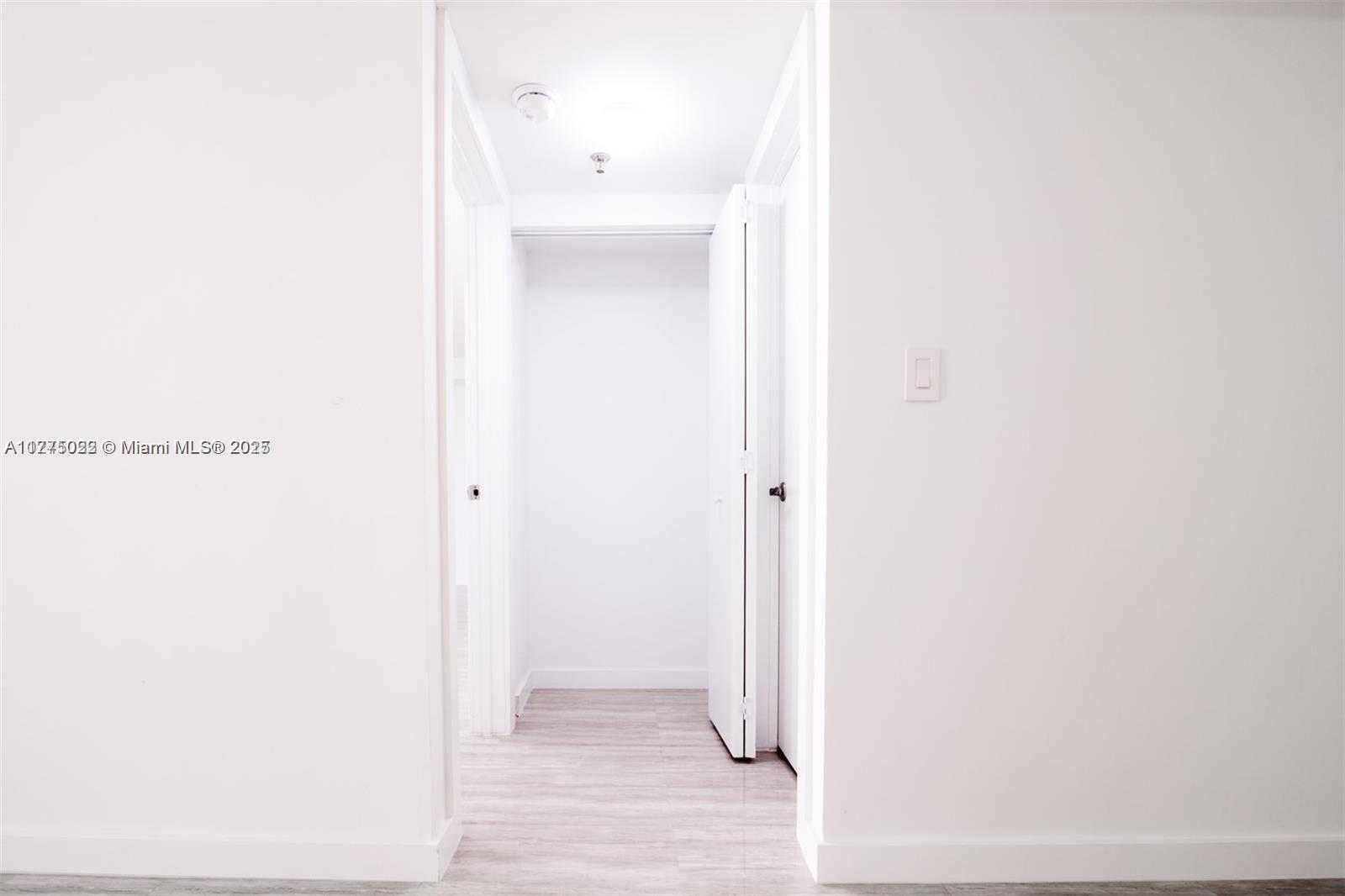 Small Image of 2401 COLLINS AVE #512, Miami Beach Number 24