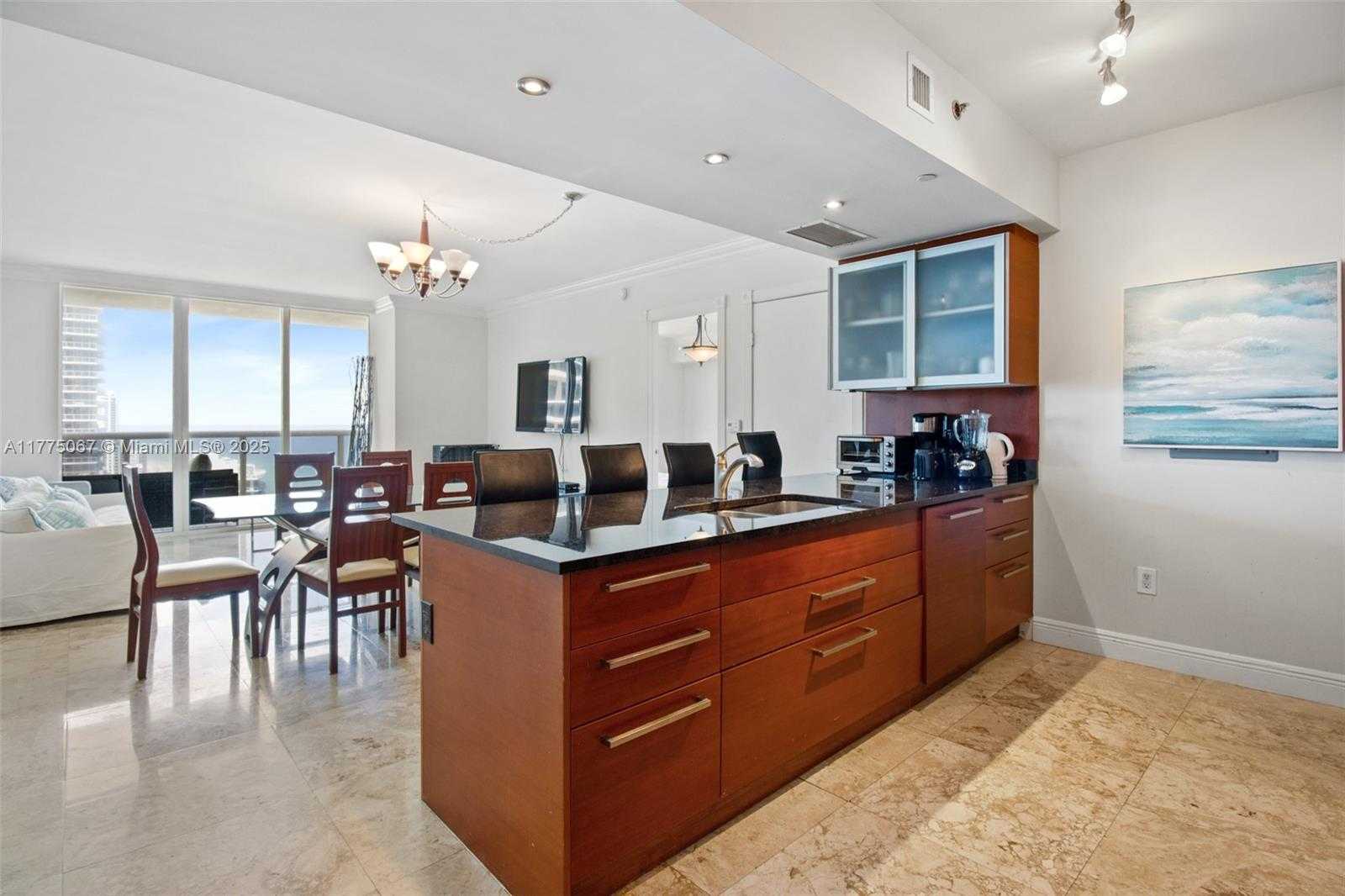 Small Image of 1830 SOUTH OCEAN DR #3310, Hallandale Beach Number 5