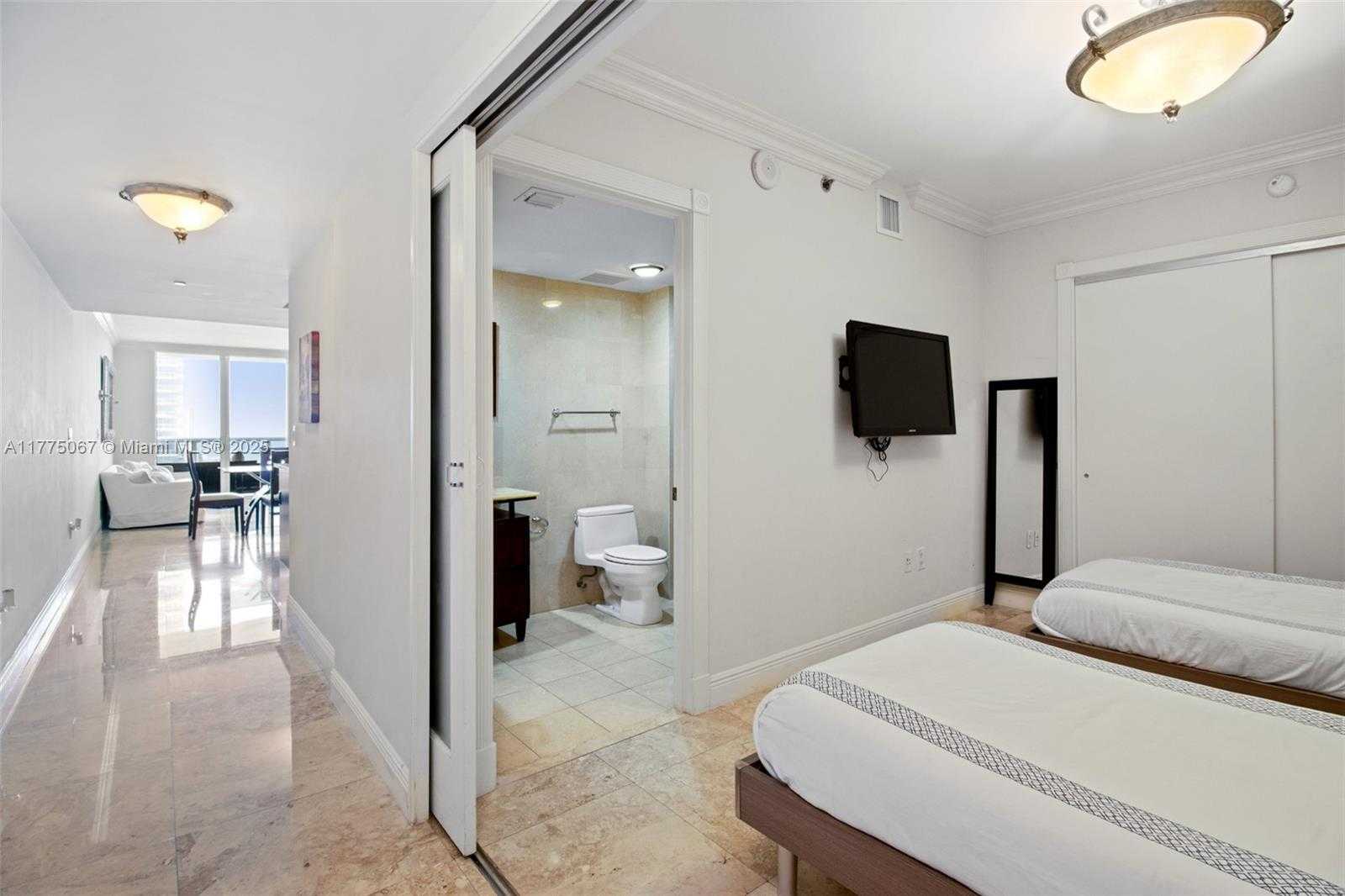 Small Image of 1830 SOUTH OCEAN DR #3310, Hallandale Beach Number 9