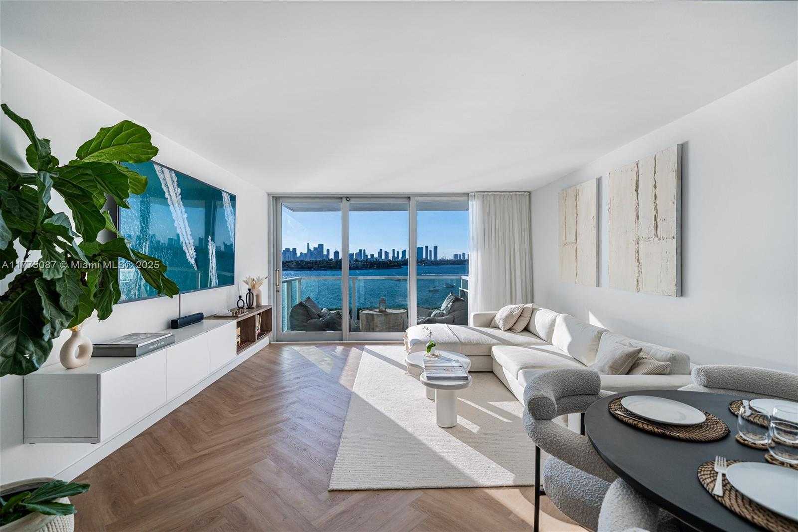Small Image of 1000 WEST AVE #516, Miami Beach Number 10