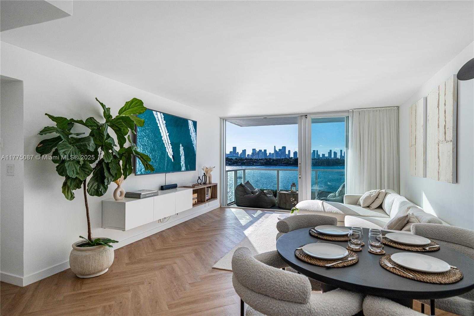 Small Image of 1000 WEST AVE #516, Miami Beach Number 11
