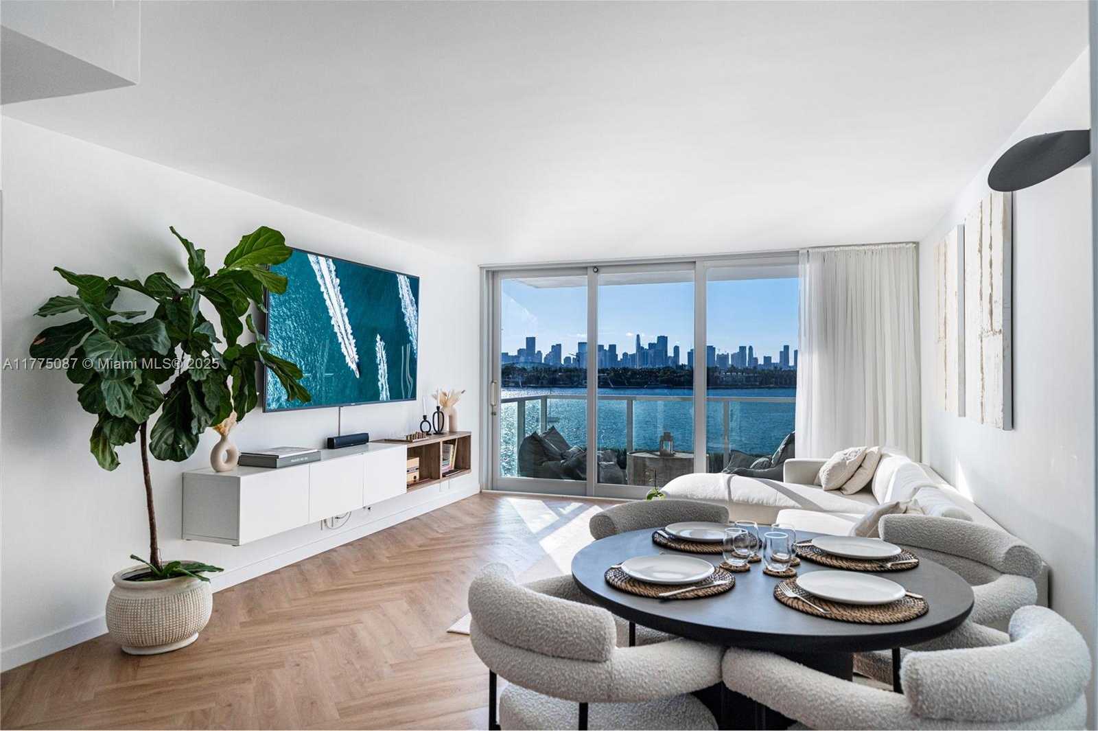 Small Image of 1000 WEST AVE #516, Miami Beach Number 13