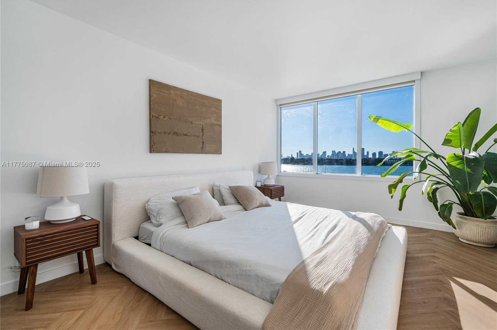 Small Image of 1000 WEST AVE #516, Miami Beach Number 16