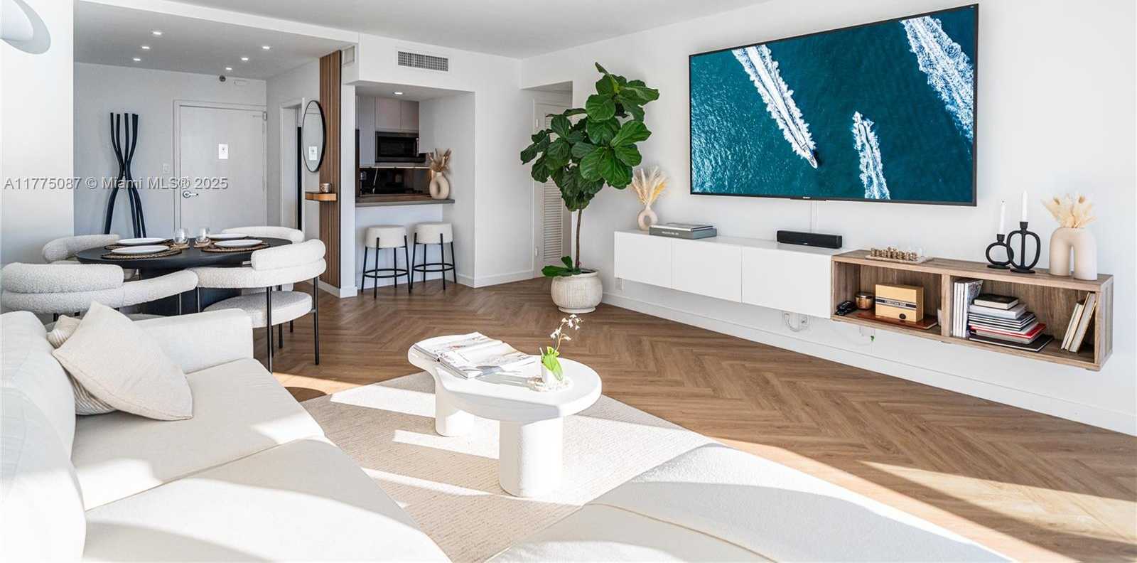 Small Image of 1000 WEST AVE #516, Miami Beach Number 2