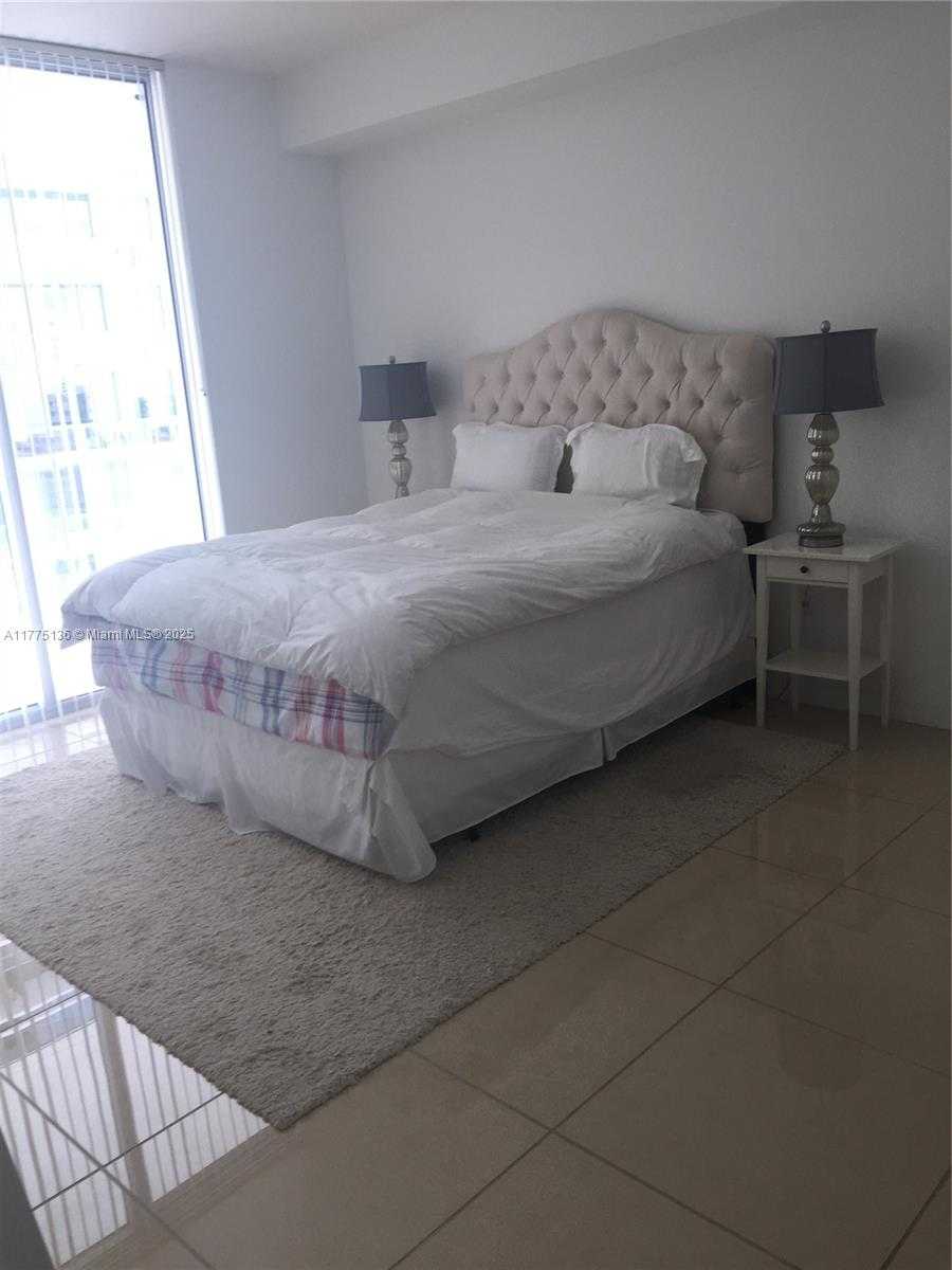 Small Image of 1111 1 AVE #1516, Miami Number 18