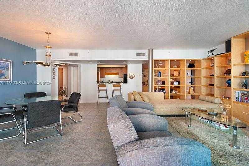 Small Image of 1500 OCEAN DR #705, Miami Beach Number 3