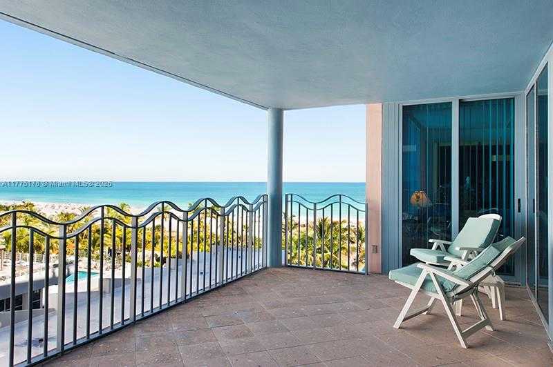 Small Image of 1500 OCEAN DR #705, Miami Beach Number 4