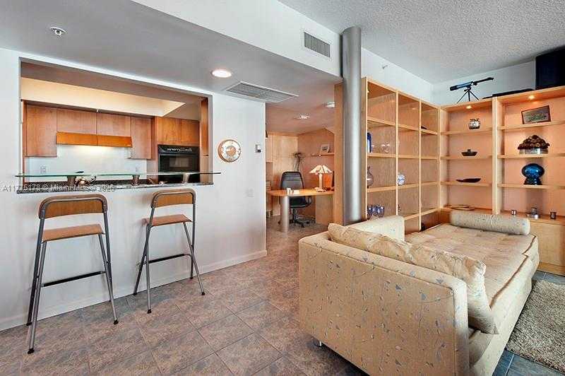 Small Image of 1500 OCEAN DR #705, Miami Beach Number 6