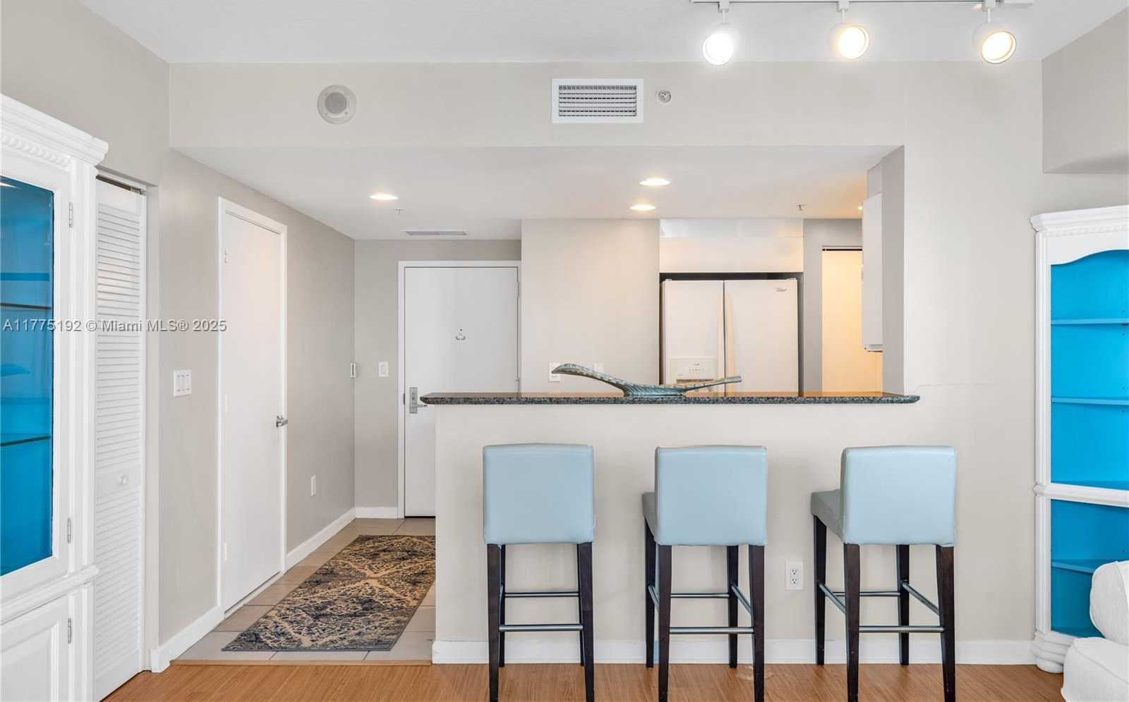Small Image of 335 SOUTH BISCAYNE BLVD #2706, Miami Number 11