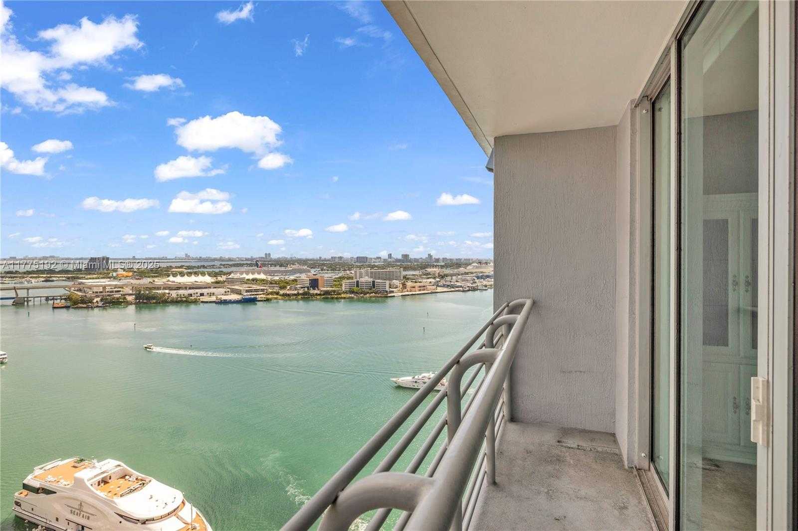 Small Image of 335 SOUTH BISCAYNE BLVD #2706, Miami Number 15
